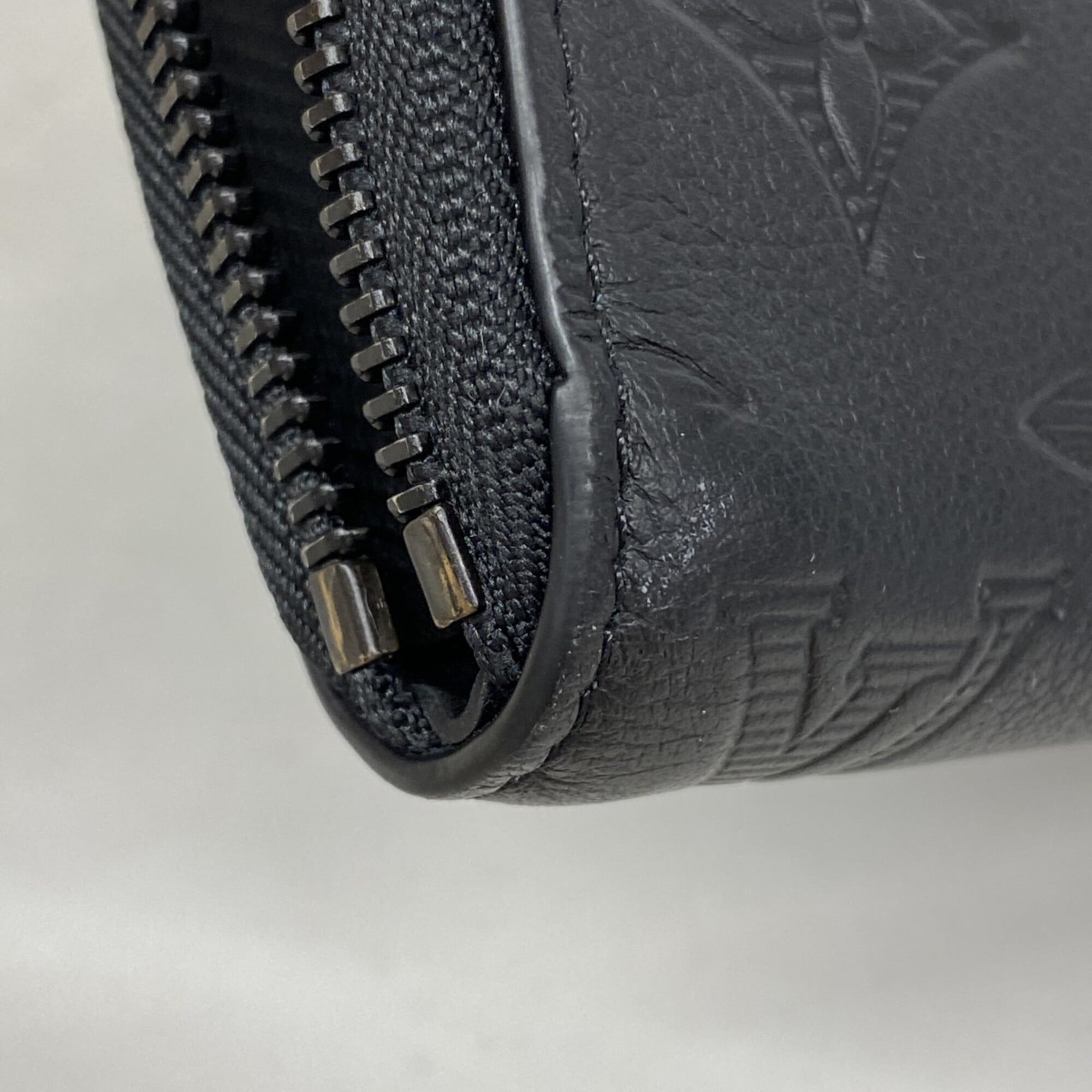 Louis Vuitton Black Long Wallet (Bi-Fold) (Pre-Owned)
