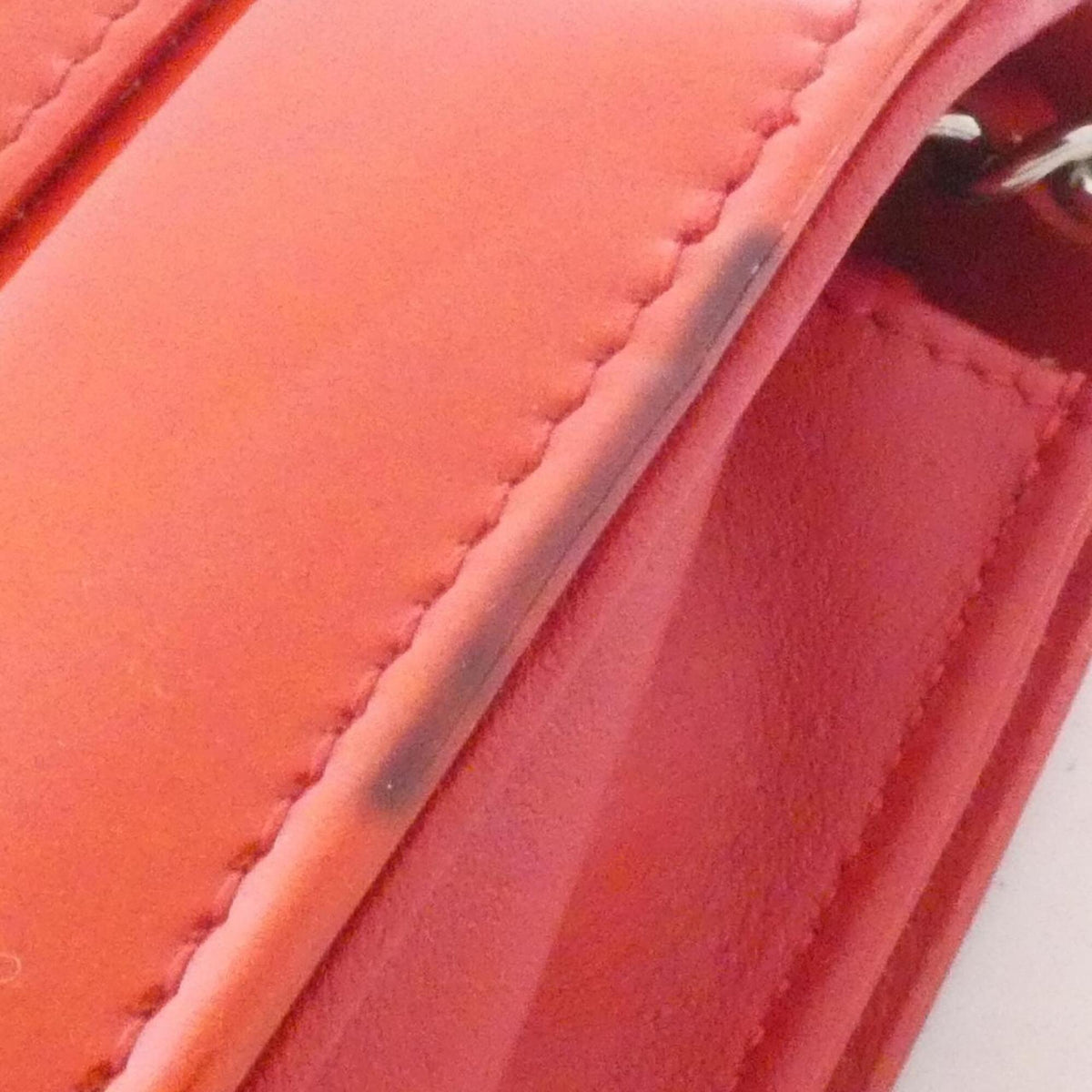 Chanel Red Color Chain/Shoulder Wallet (Pre-Owned)