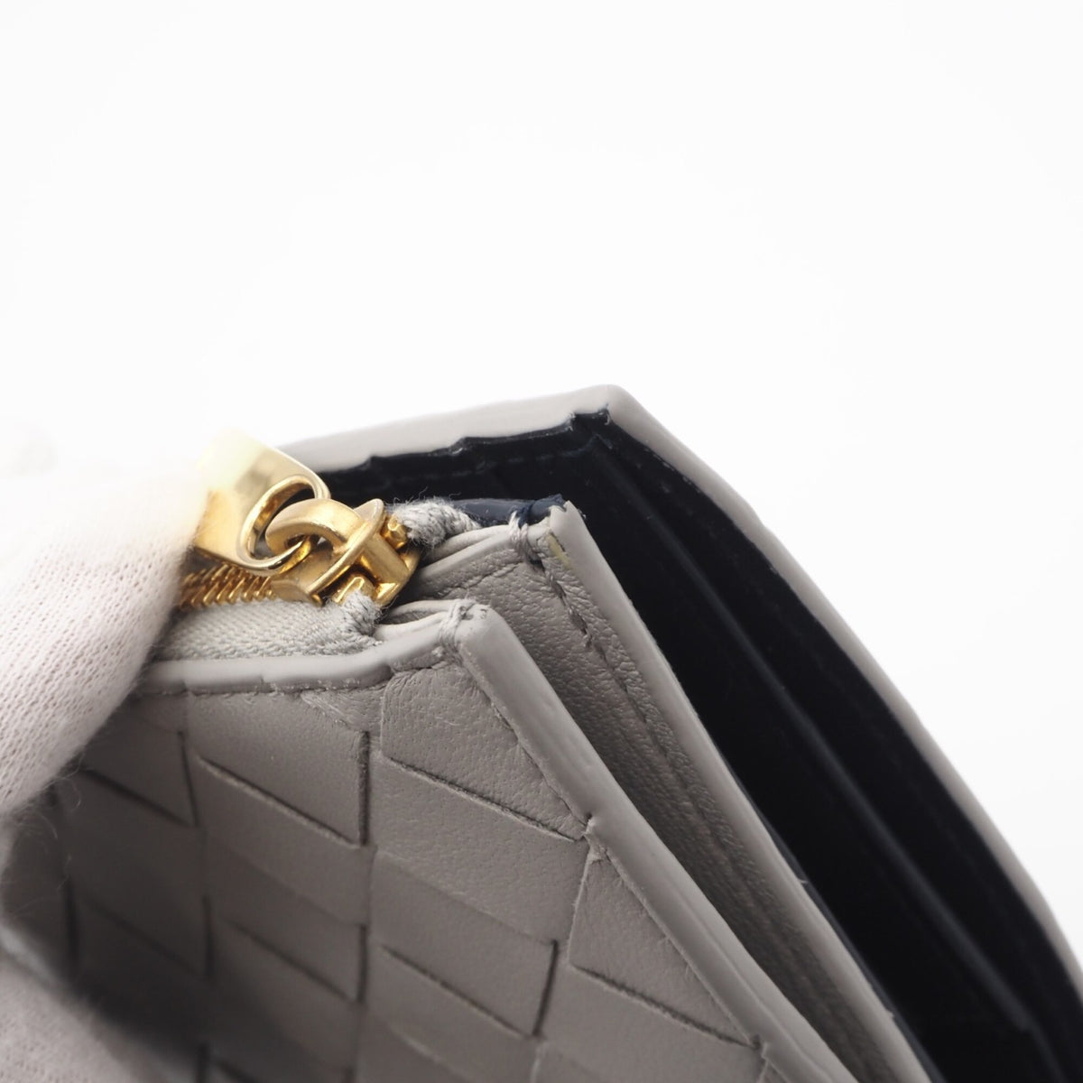 Bottega Veneta Intrecciato Gray Leather Wallet (Bi-Fold) (Pre-Owned)