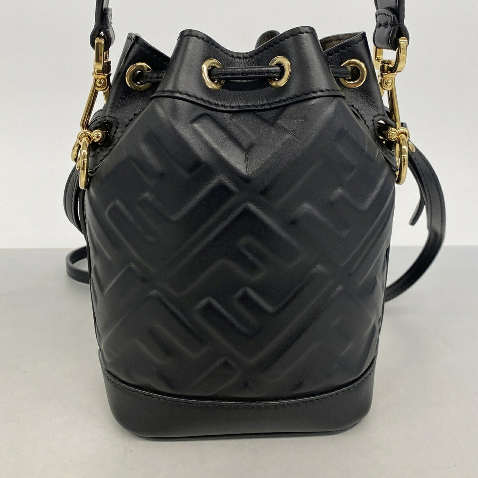Fendi Black Leather Handbag (Pre-Owned)