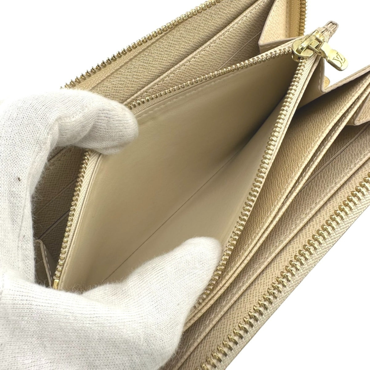 Louis Vuitton Damier Azur White Damier Azur Long Wallet (Bi-Fold) (Pre-Owned)