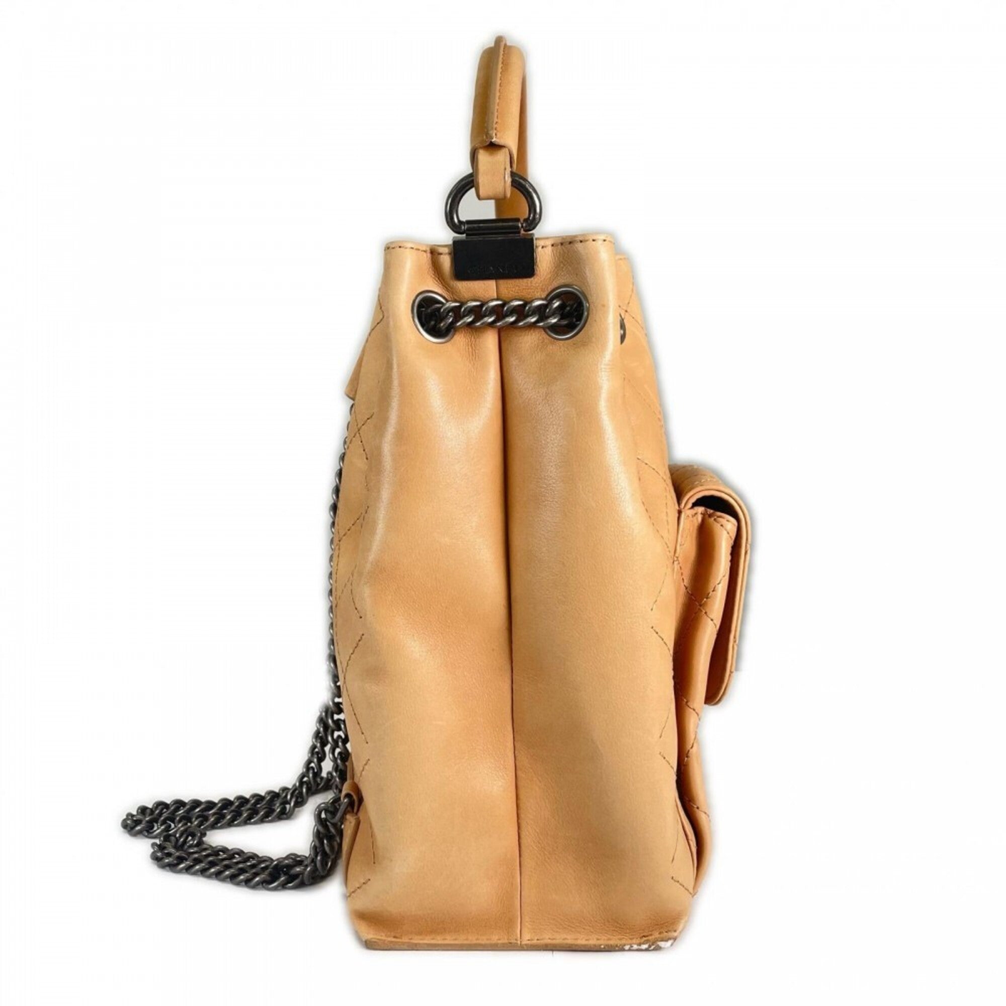 Chanel Beige Leather Handbag (Pre-Owned)