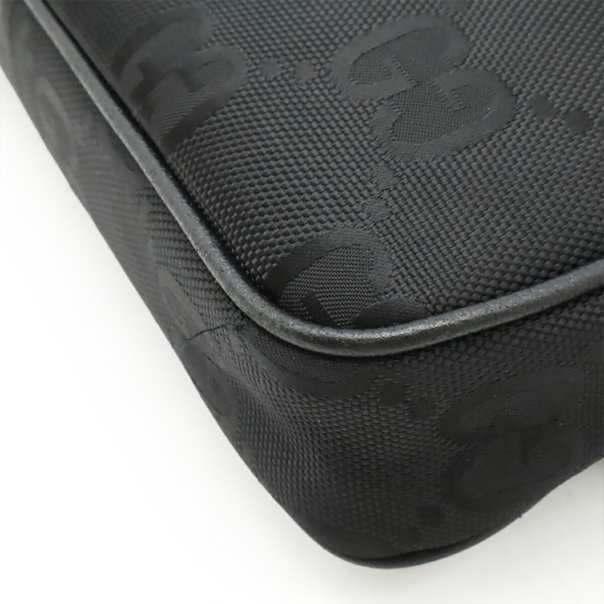 Gucci Black Nylon Canvas Leather Fanny Pack Sling Bag (Pre-Owned)