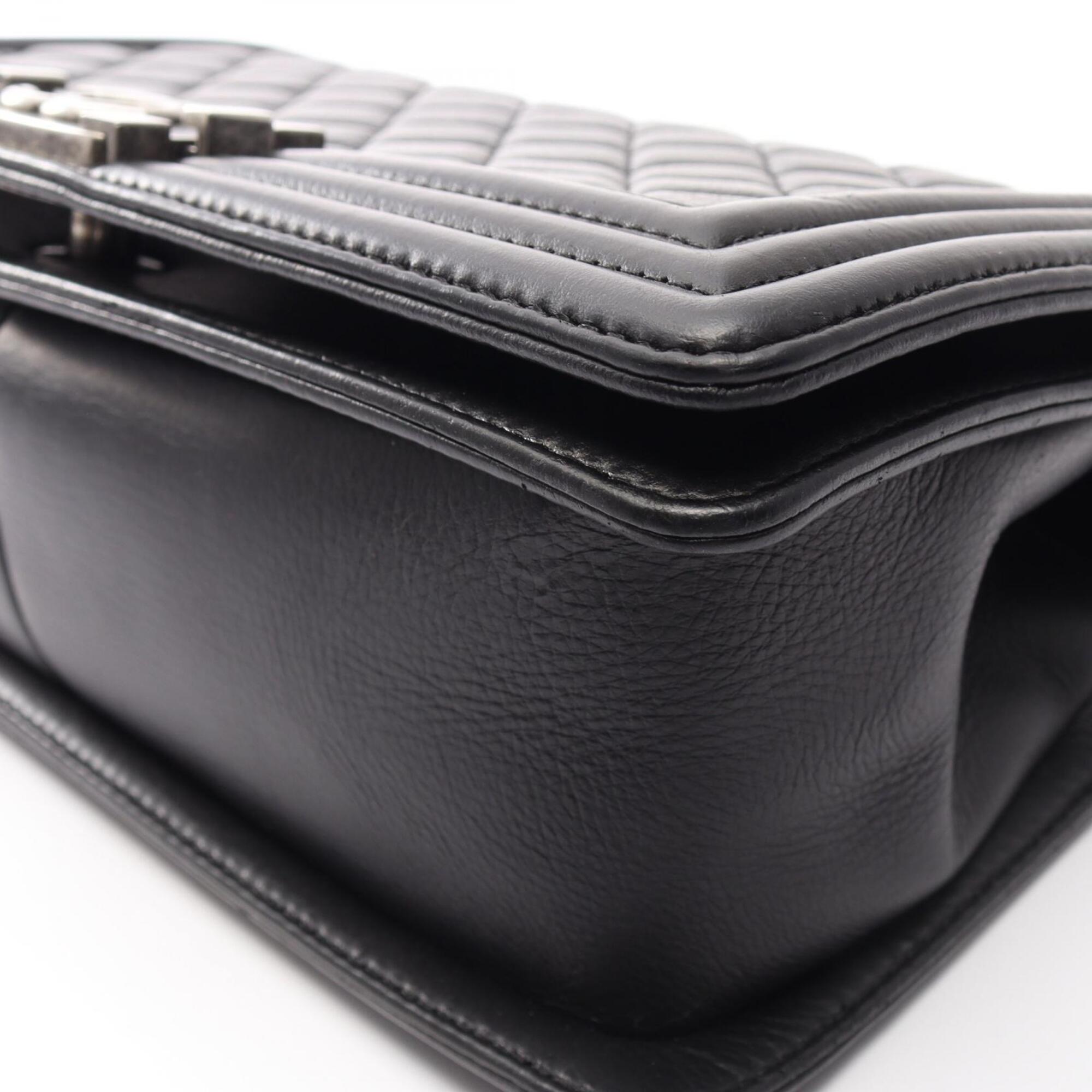 Chanel Black Leather Handbag Shoulder Bag (Pre-Owned)