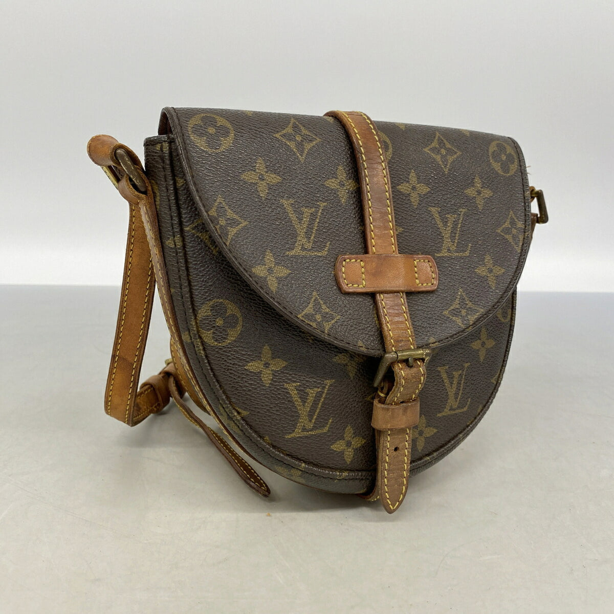 Louis Vuitton Brown Shoulder Bag (Pre-Owned)