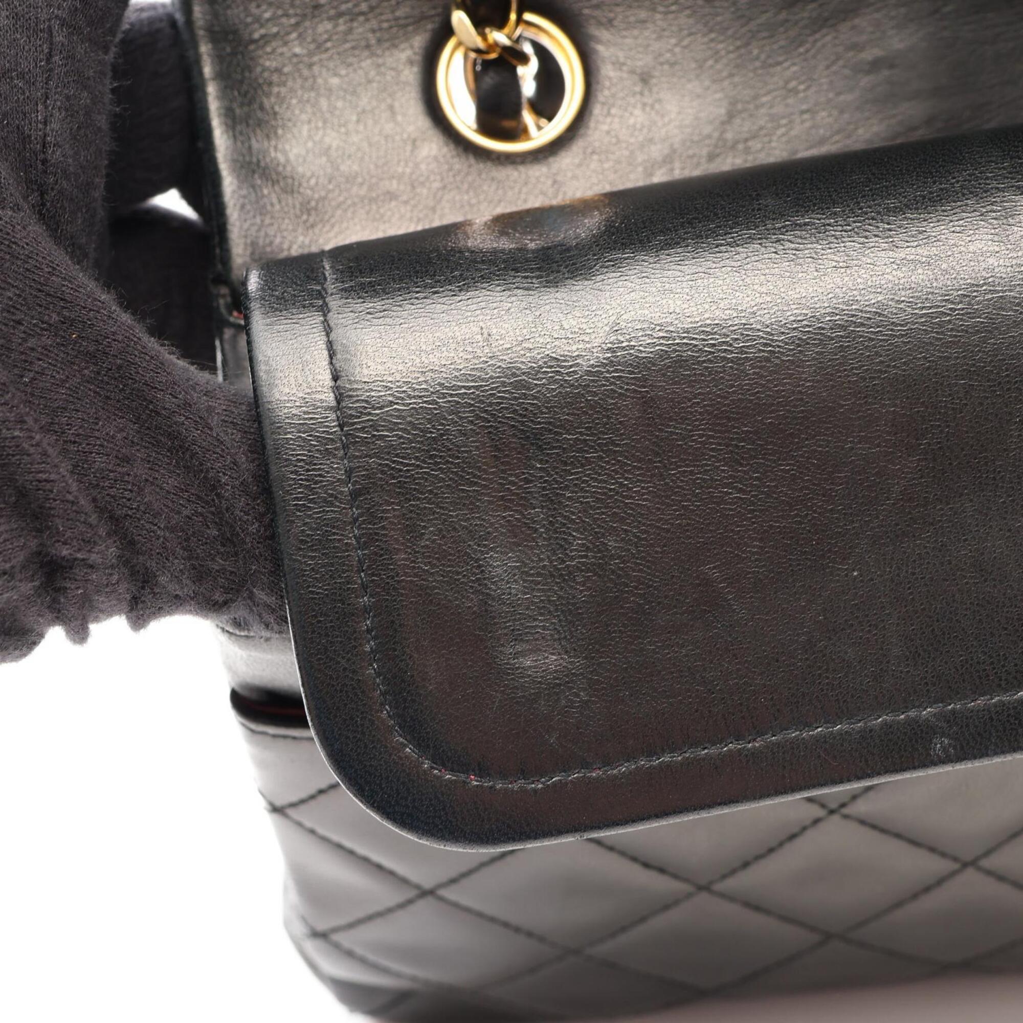 Chanel Black Leather Handbag Shoulder Bag (Pre-Owned)