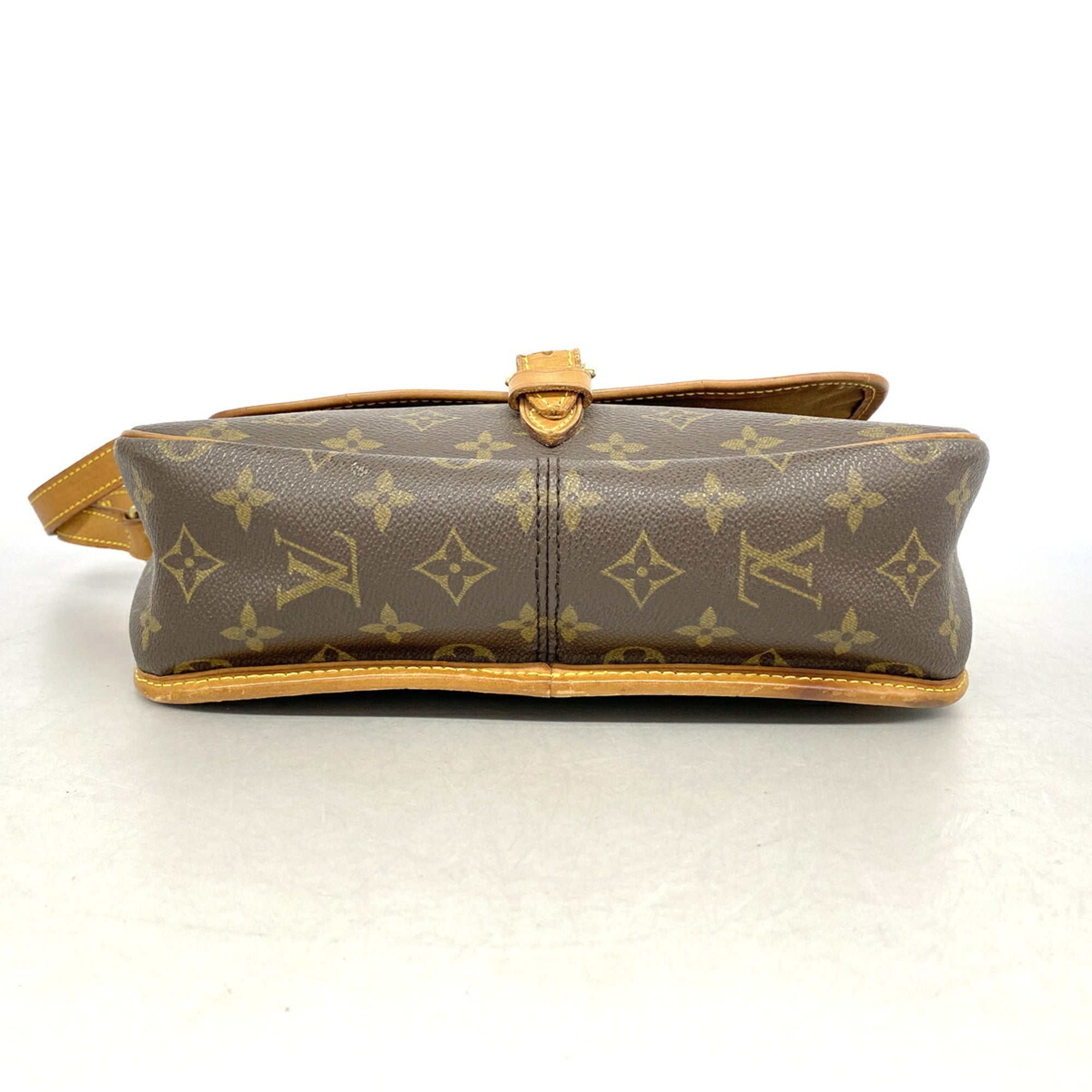 Louis Vuitton Brown Shoulder Bag (Pre-Owned)