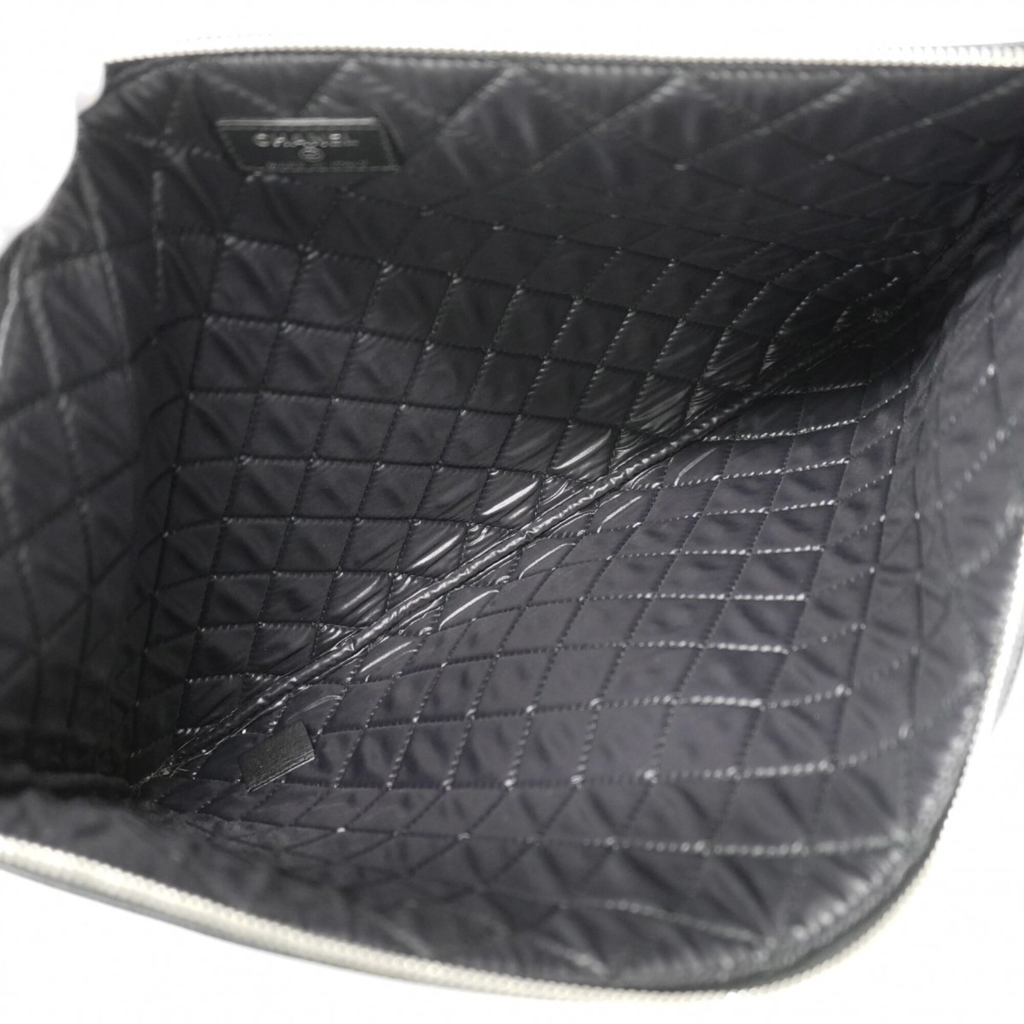 Chanel Black Clutch Bag (Pre-Owned)