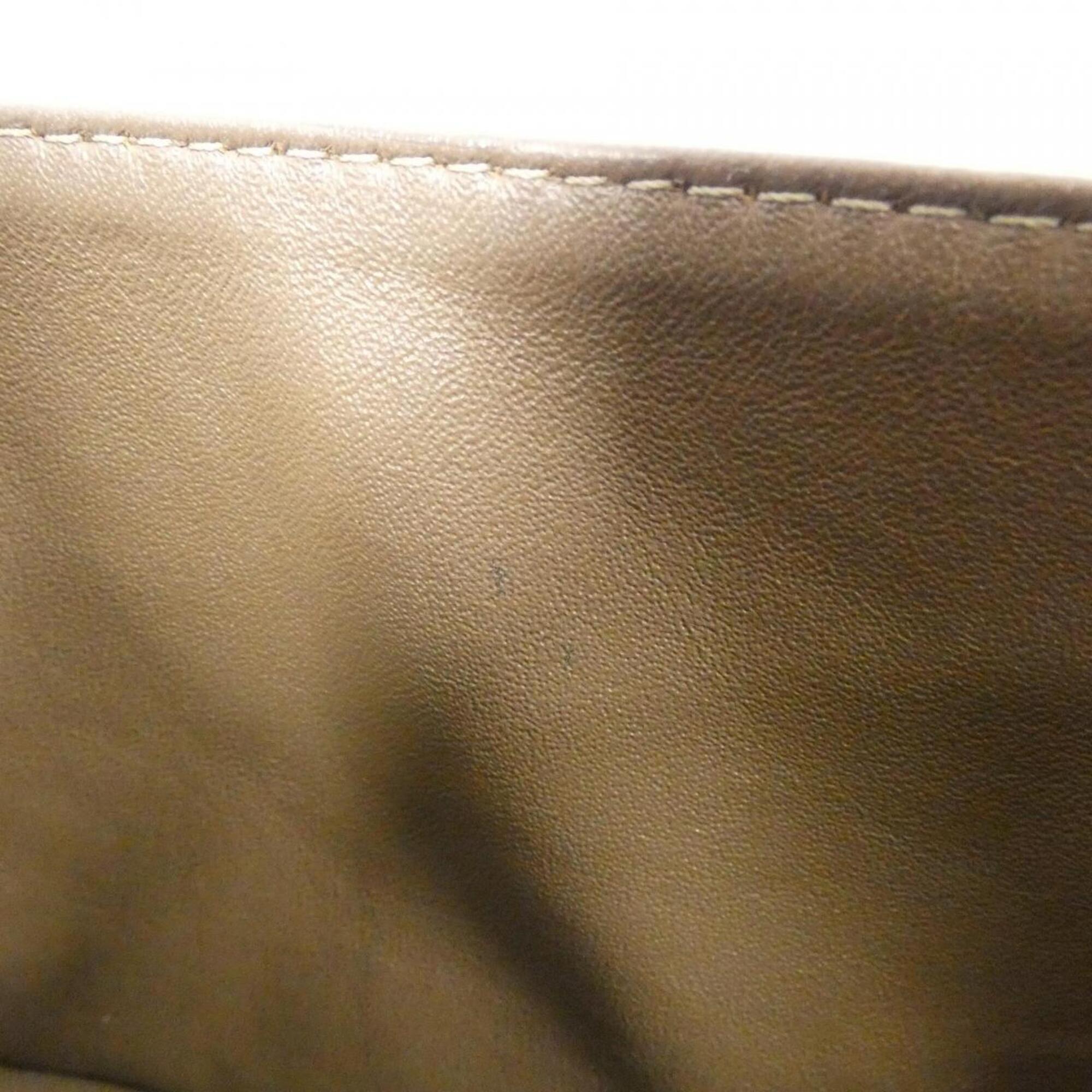 Chanel Beige Gold Gold Leather Shoulder Bag (Pre-Owned)