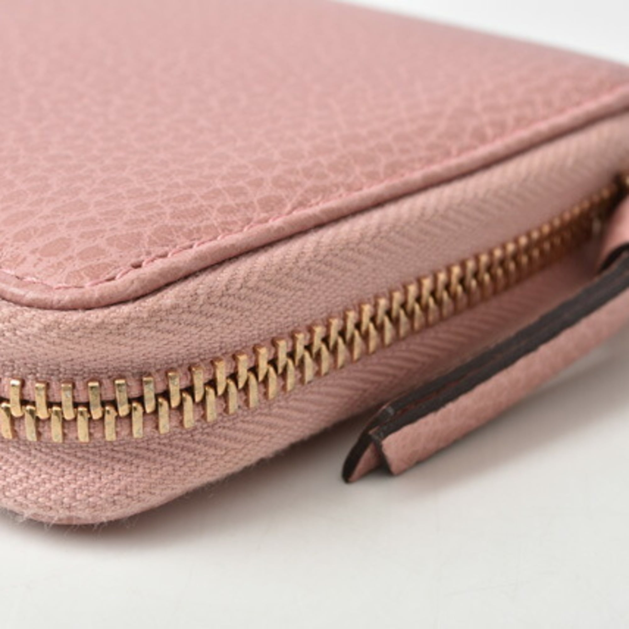 Gucci Light Pink Leather Wallet (Bi-Fold) (Pre-Owned)