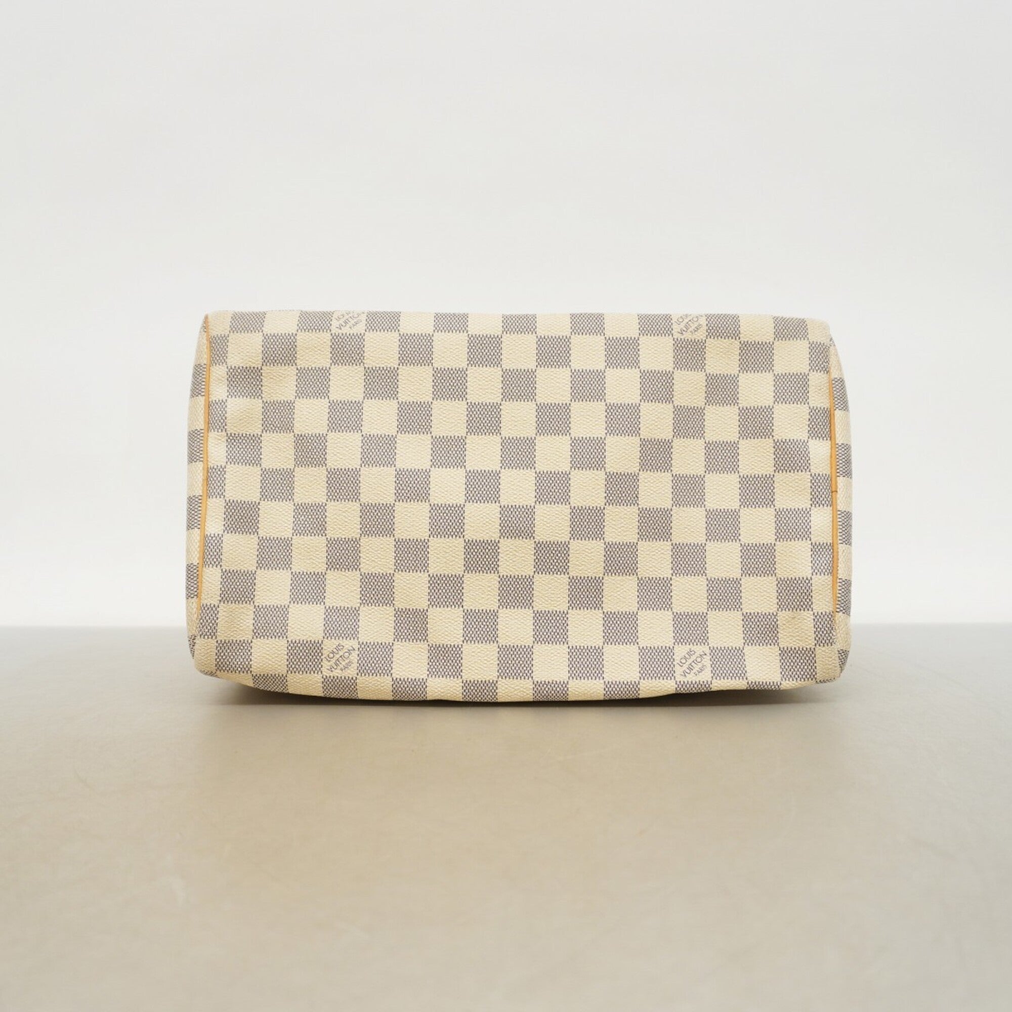 Louis Vuitton White Handbag (Pre-Owned)