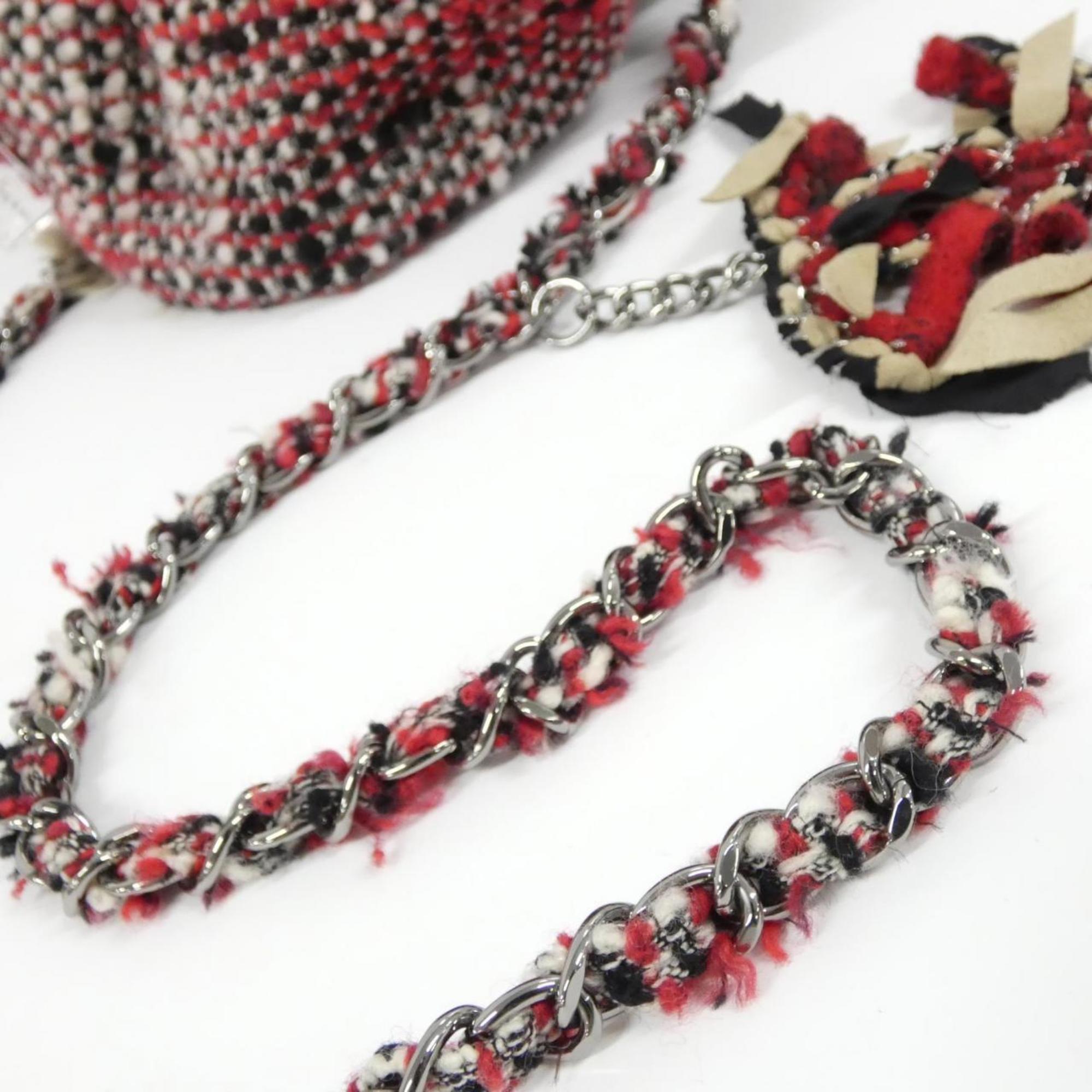 Chanel Red Color White Tweed Fur Shoulder Bag (Pre-Owned)