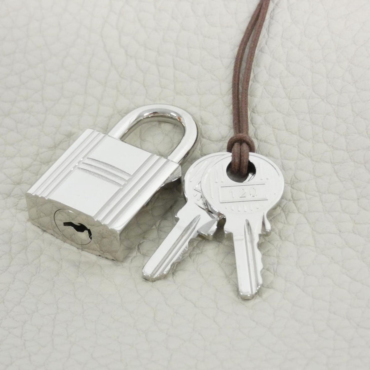 Hermes White Taurillon Clemence Leather Handbag (Pre-Owned)