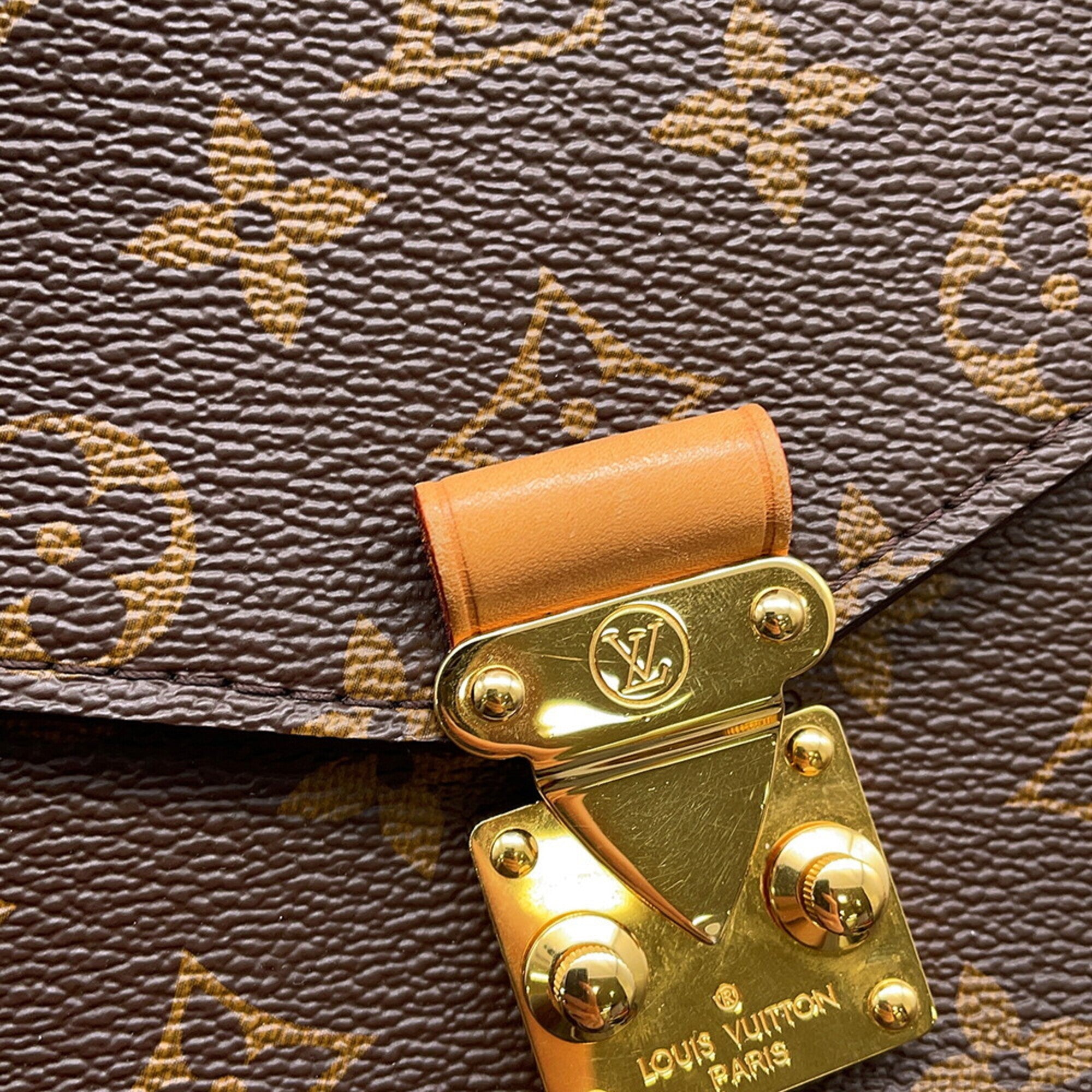 Louis Vuitton Brown Monogram Handbag Pochette (Pre-Owned)