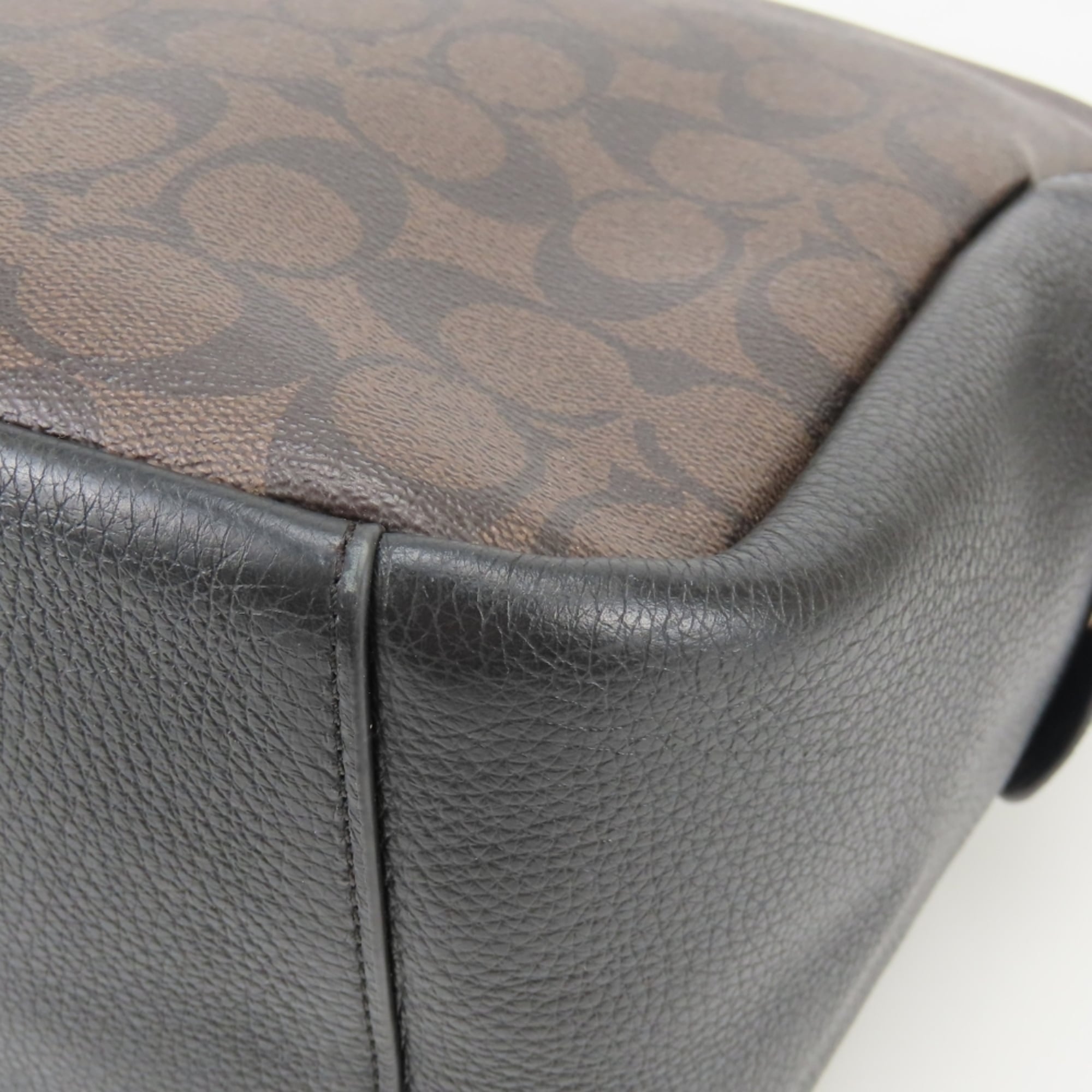 Coach Black Dark Brown Pvc Leather Shoulder Bag (Pre-Owned)