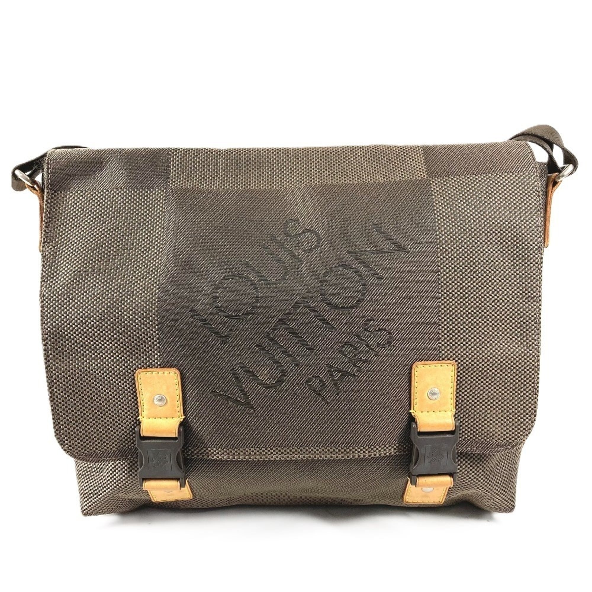 Louis Vuitton Khaki Damier Geant Messenger Bag Shoulder Bag (Pre-Owned)