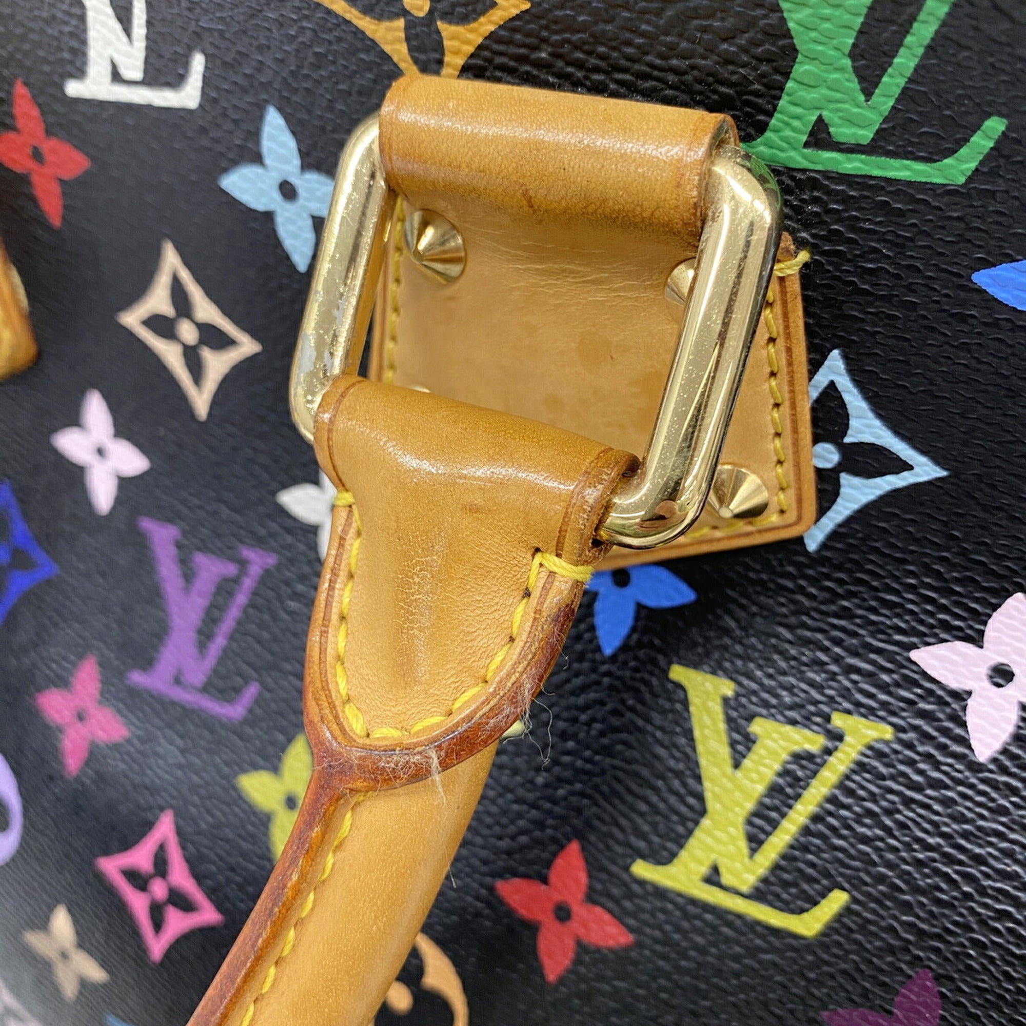 Louis Vuitton Noir Handbag (Pre-Owned)