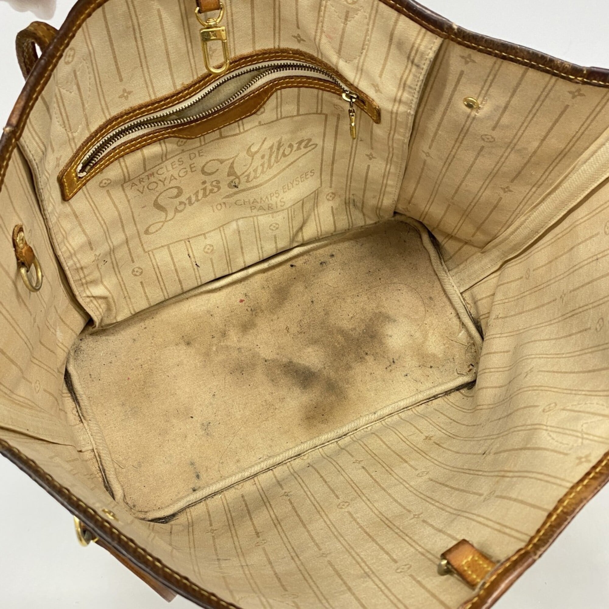 Louis Vuitton White Tote Bag (Pre-Owned)