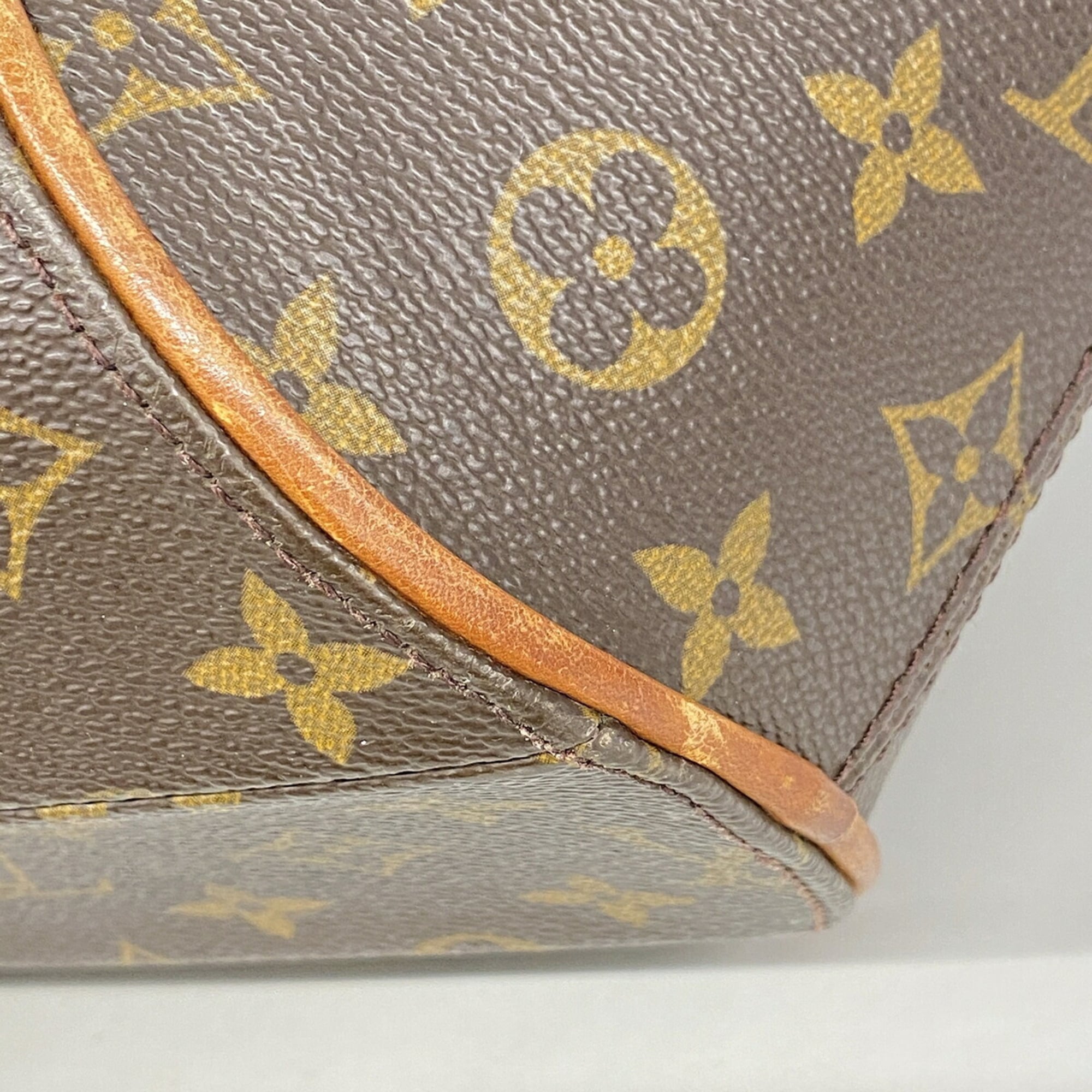 Louis Vuitton Brown Handbag (Pre-Owned)