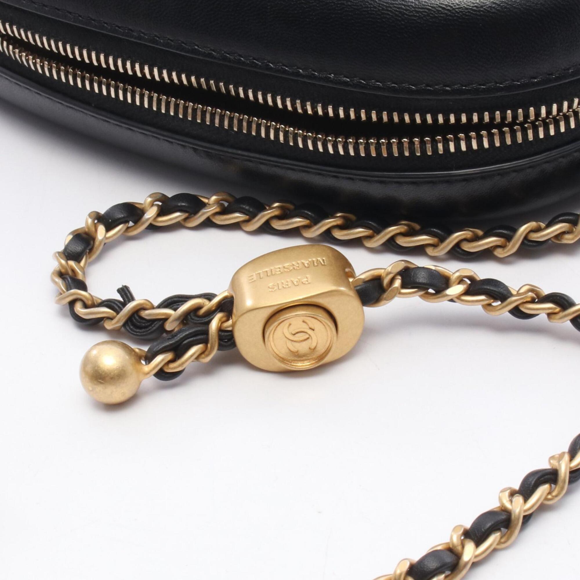 Chanel Black Leather Handbag Shoulder Bag (Pre-Owned)