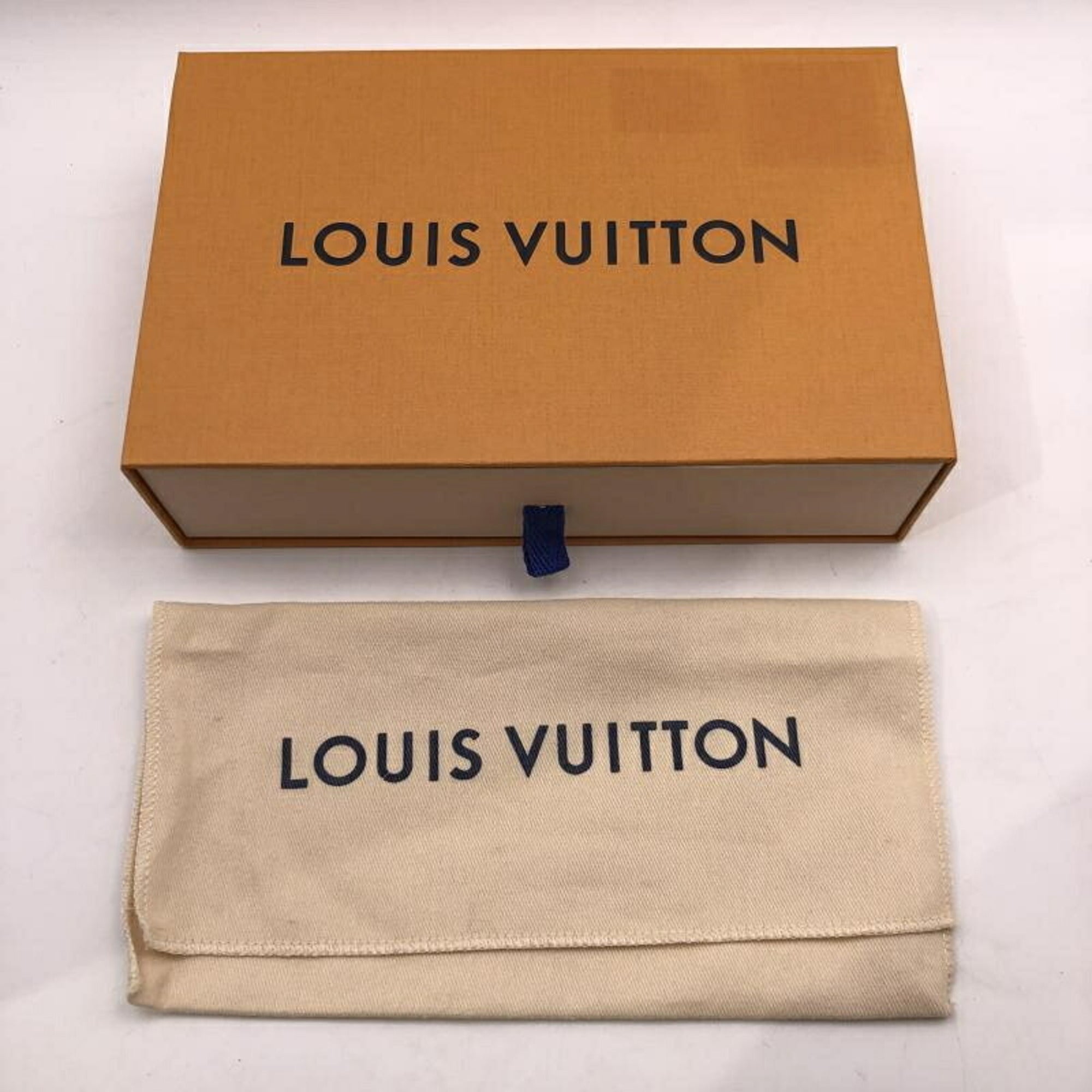Louis Vuitton White Monogram Eclipse Long Wallet (Bi-Fold) (Pre-Owned)