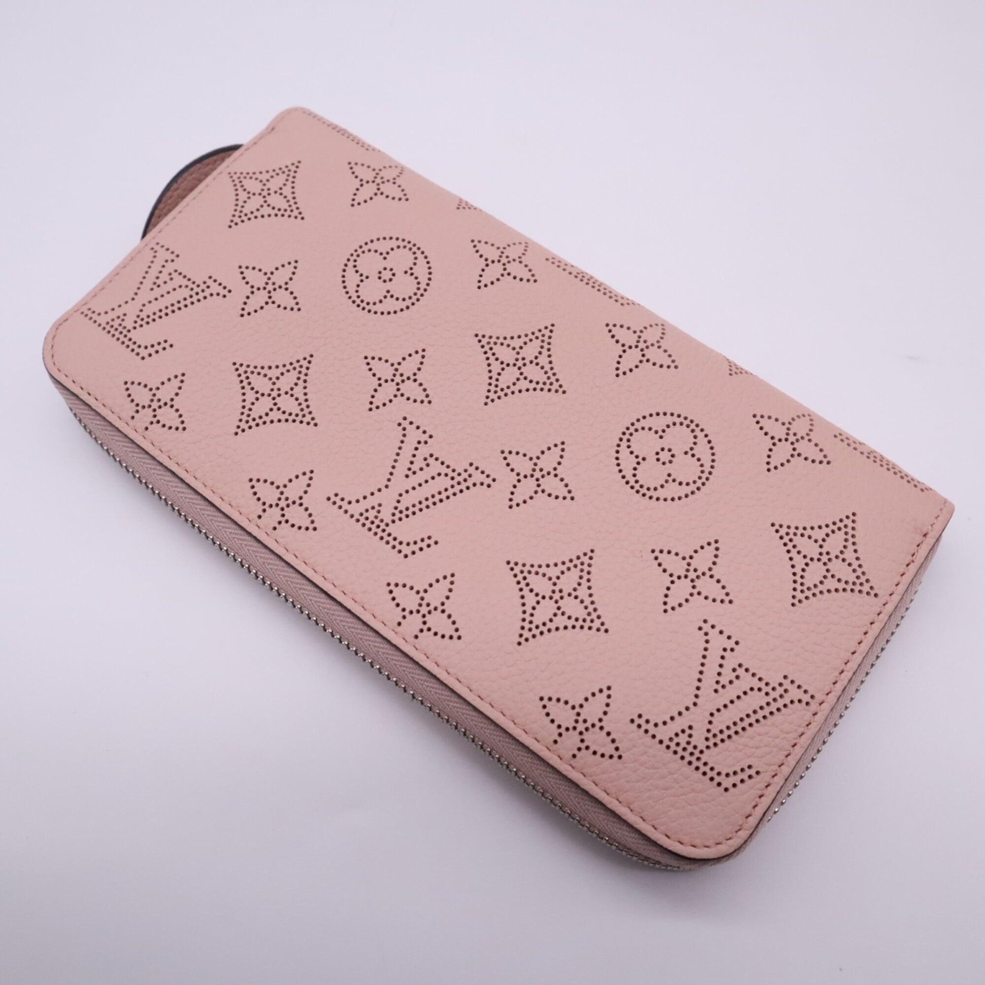 Louis Vuitton Mahina Pink Leather Long Wallet (Bi-Fold) (Pre-Owned)