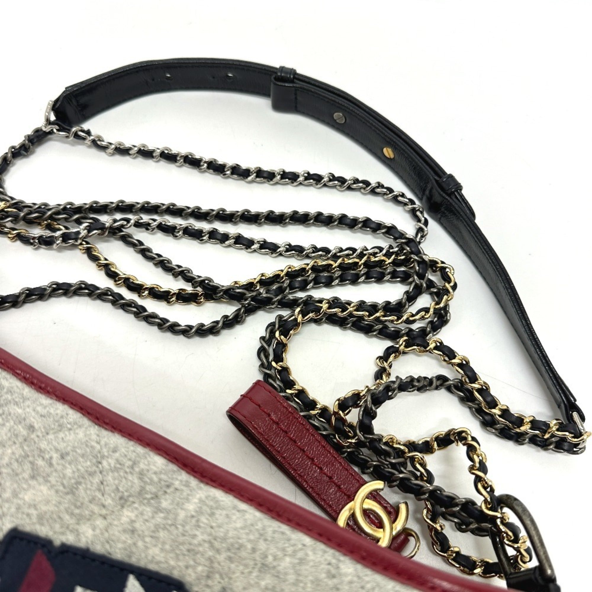 Chanel Gray Red Color Wool Leather Shoulder Bag (Pre-Owned)