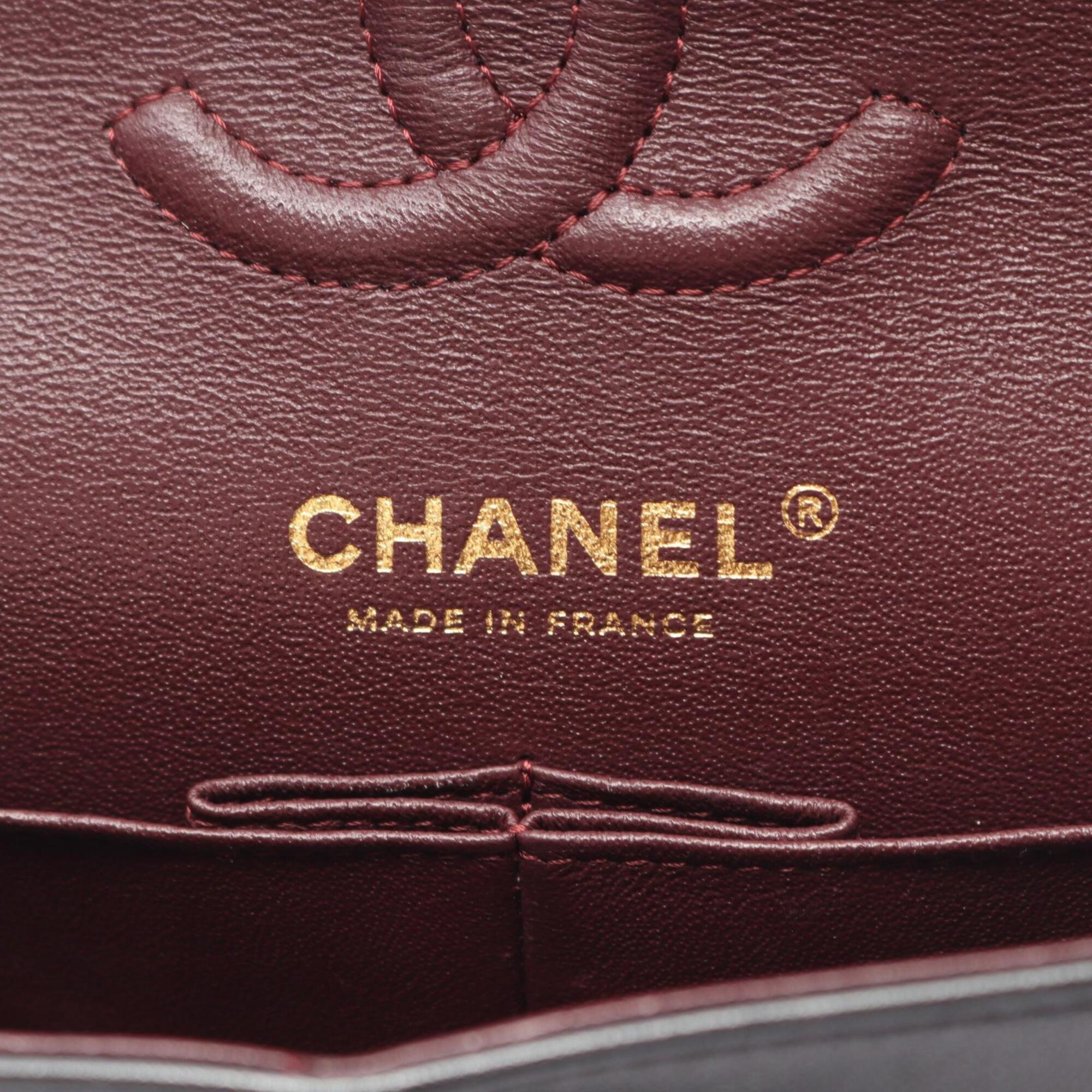 Chanel Black Leather Handbag Shoulder Bag (Pre-Owned)