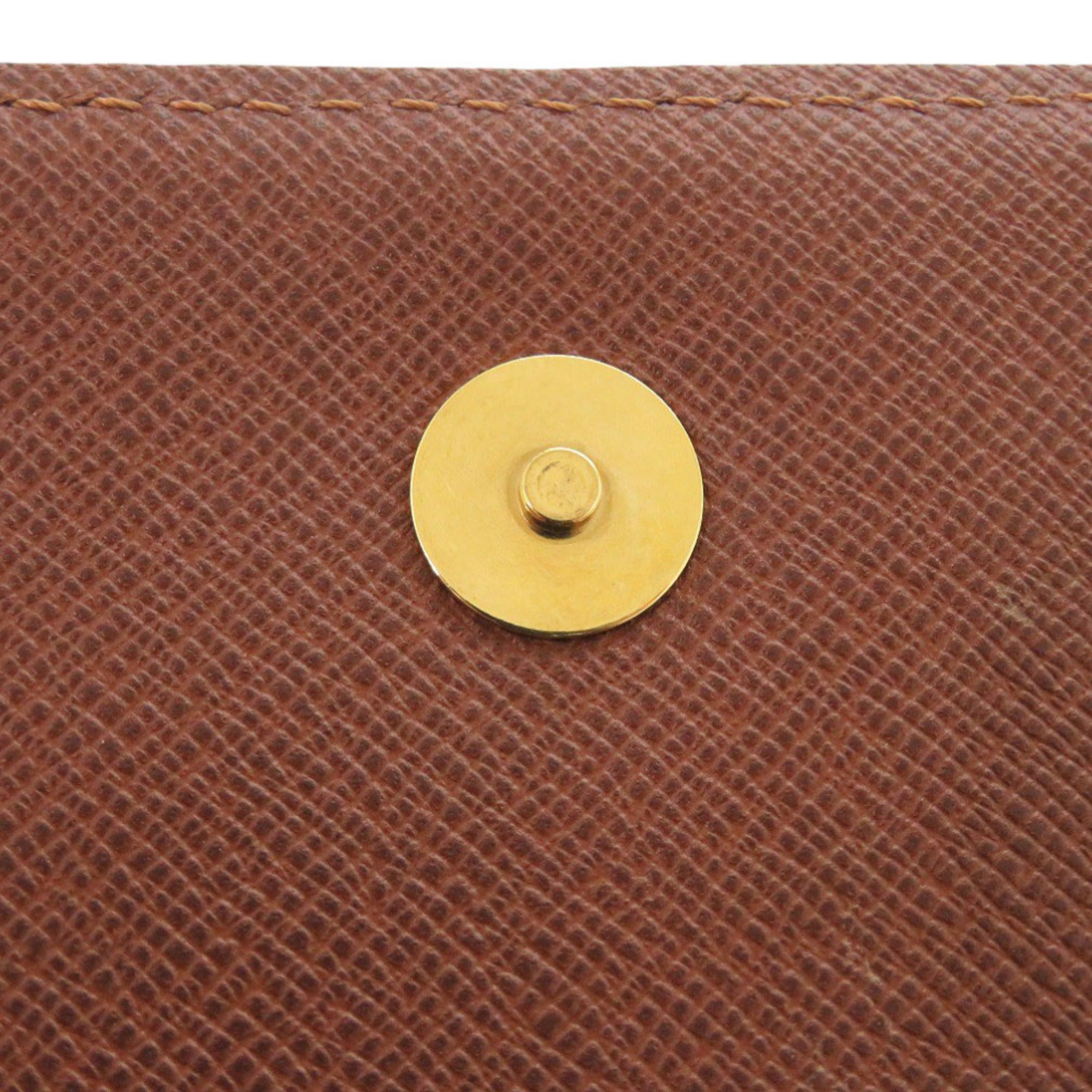 Louis Vuitton Brown Monogram Canvas Shoulder Bag (Pre-Owned)