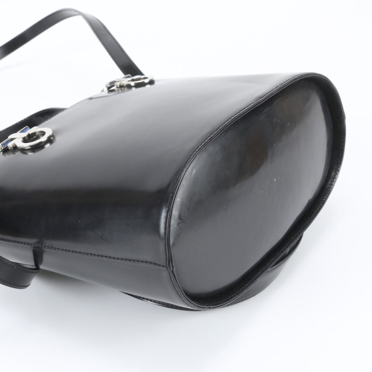 Salvatore Ferragamo Black Leather Shoulder Bag (Pre-Owned)