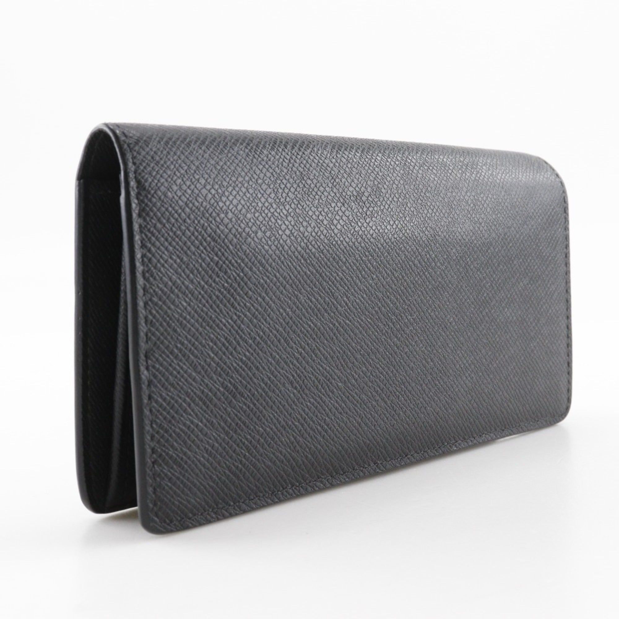 Louis Vuitton Taiga Black Noir Taiga Leather Long Wallet (Bi-Fold) (Pre-Owned)