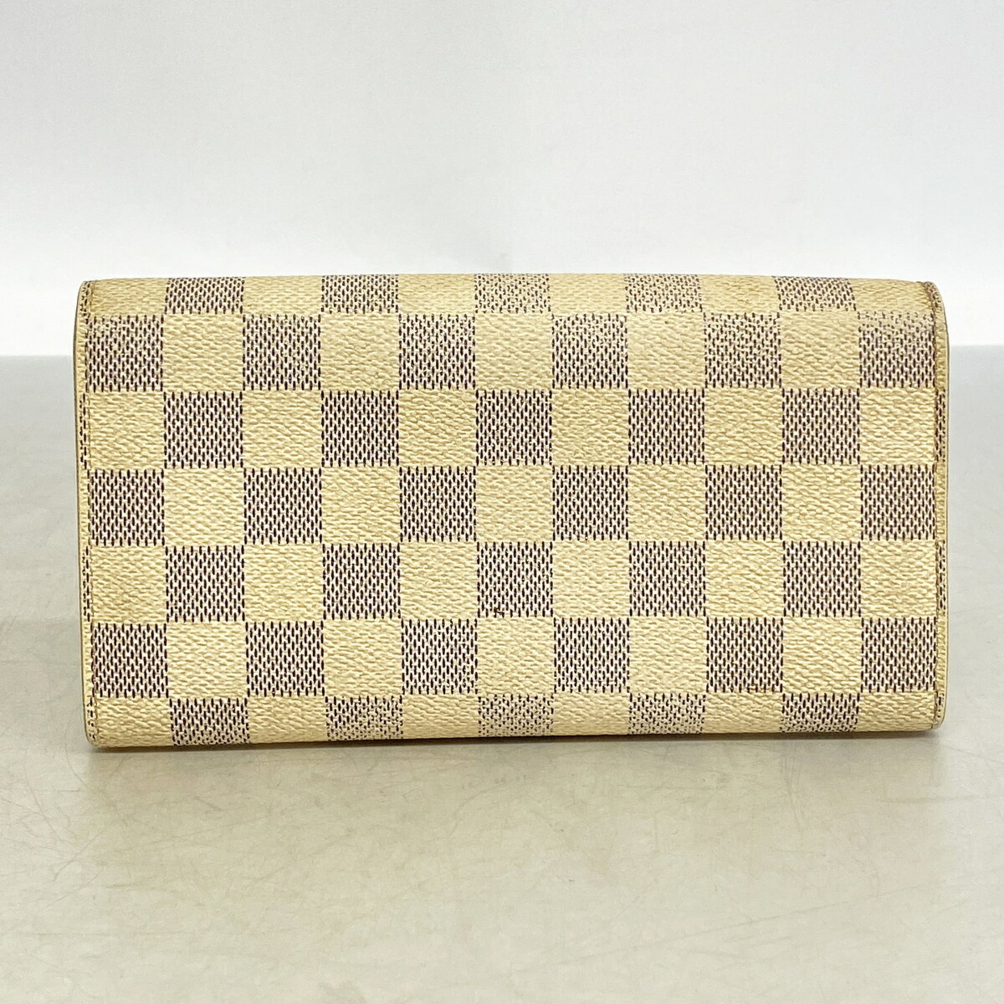 Louis Vuitton White Long Wallet (Bi-Fold) (Pre-Owned)
