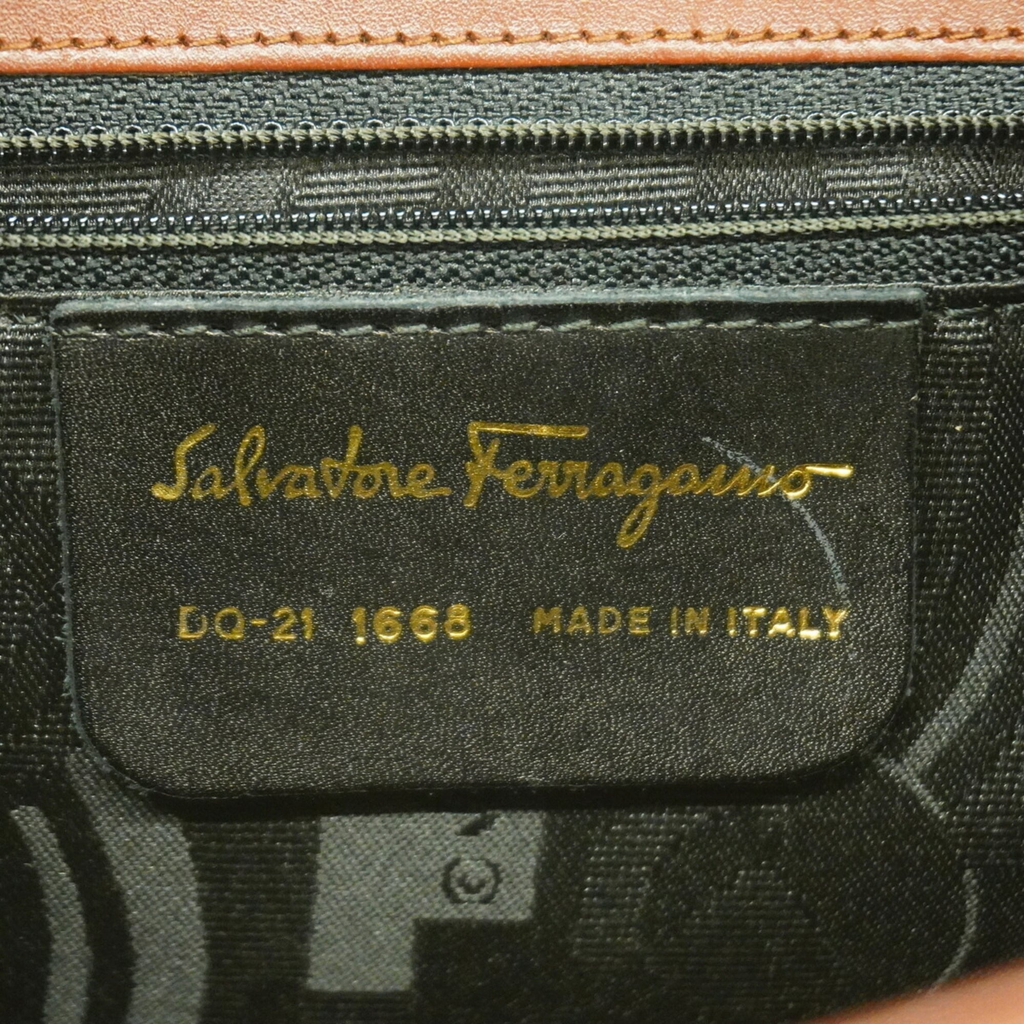 Salvatore Ferragamo Brown Leather Handbag (Pre-Owned)