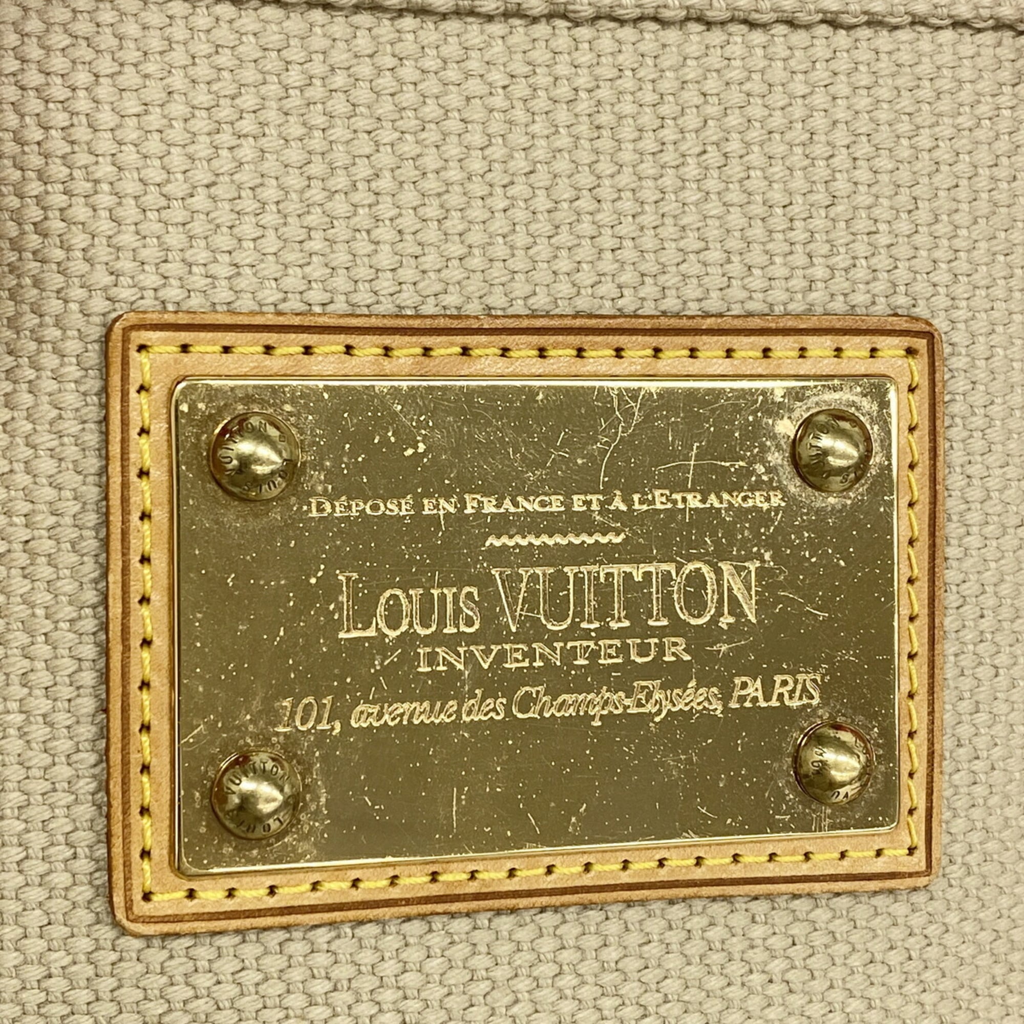 Louis Vuitton Beige Handbag (Pre-Owned)