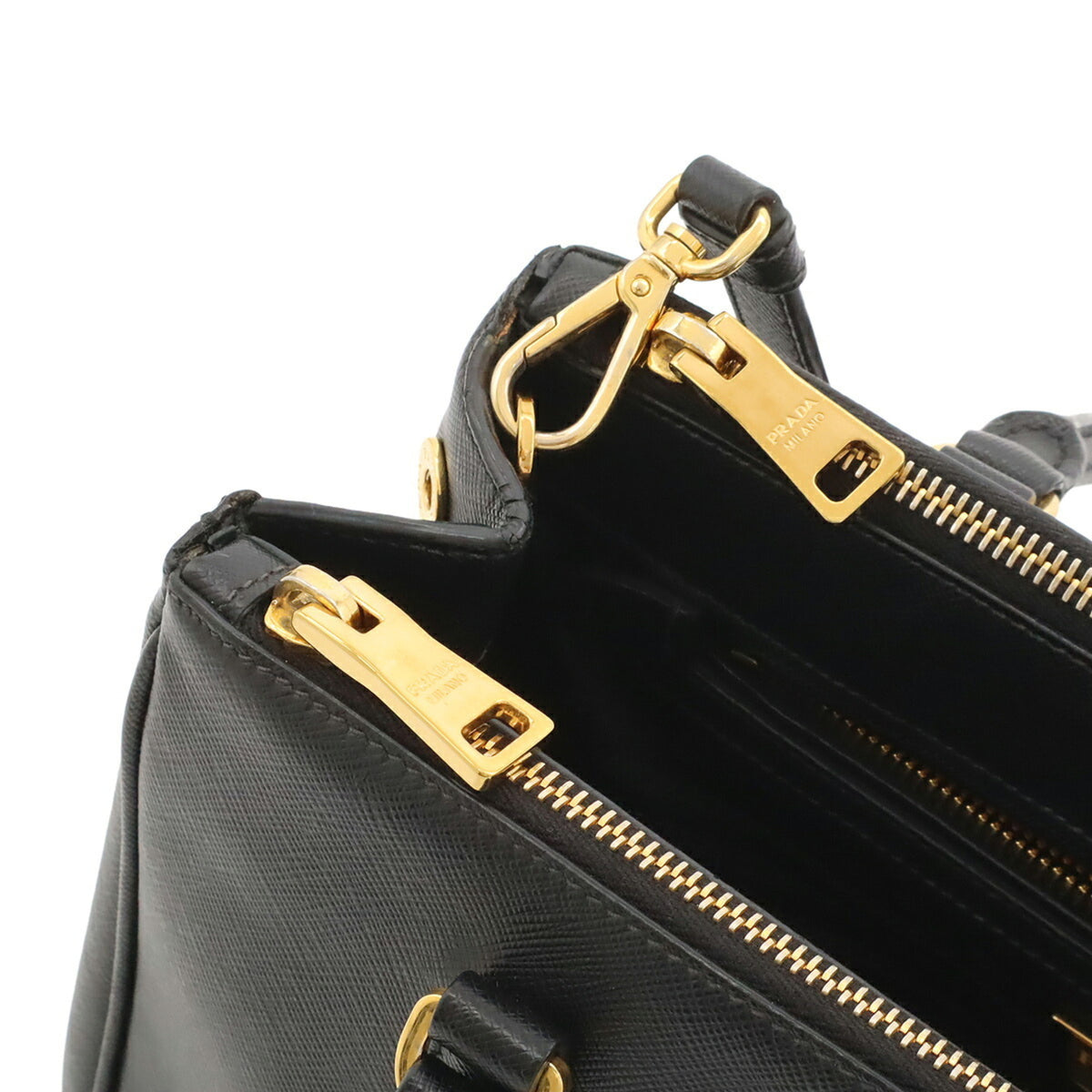 Prada Black Nero Saffiano Handbag (Pre-Owned)