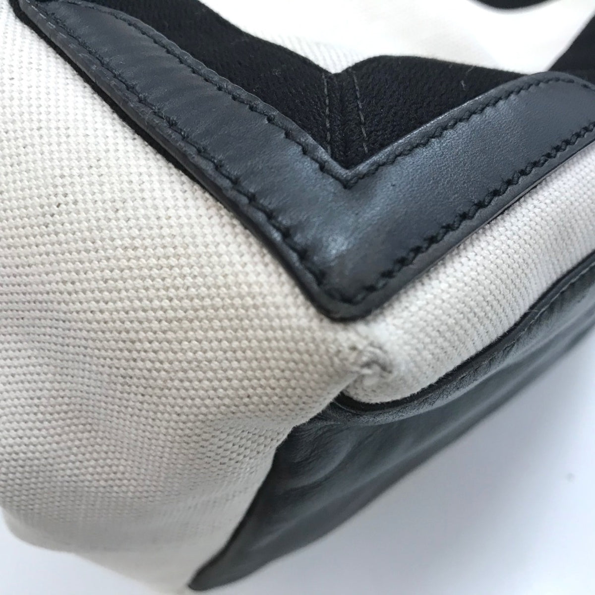 Balenciaga White Other Handbag (Pre-Owned)