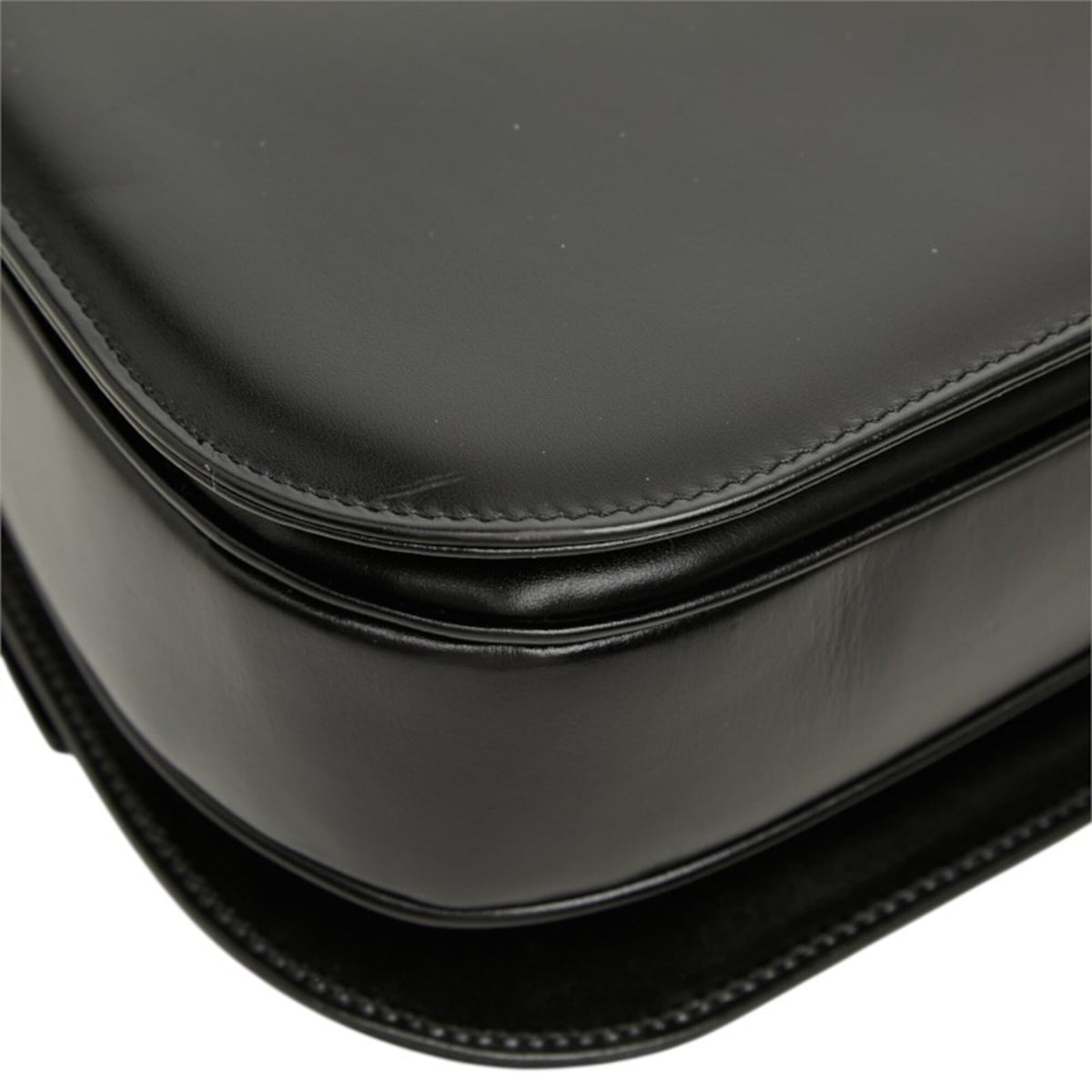Versace Black Leather Shoulder Bag (Pre-Owned)
