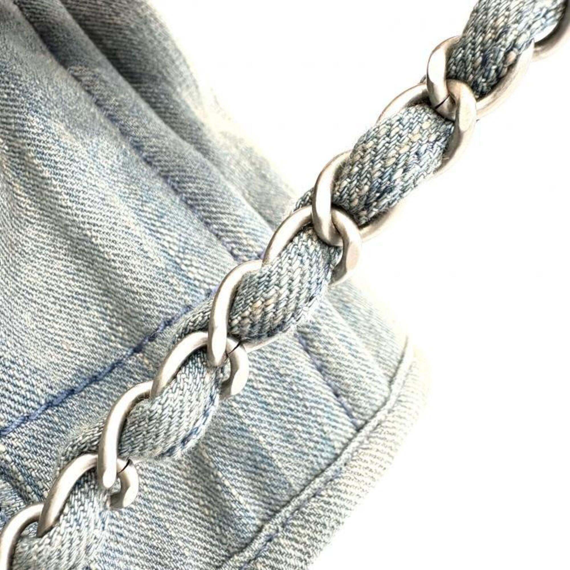 Chanel Light Blue Denim Tote Bag (Pre-Owned)