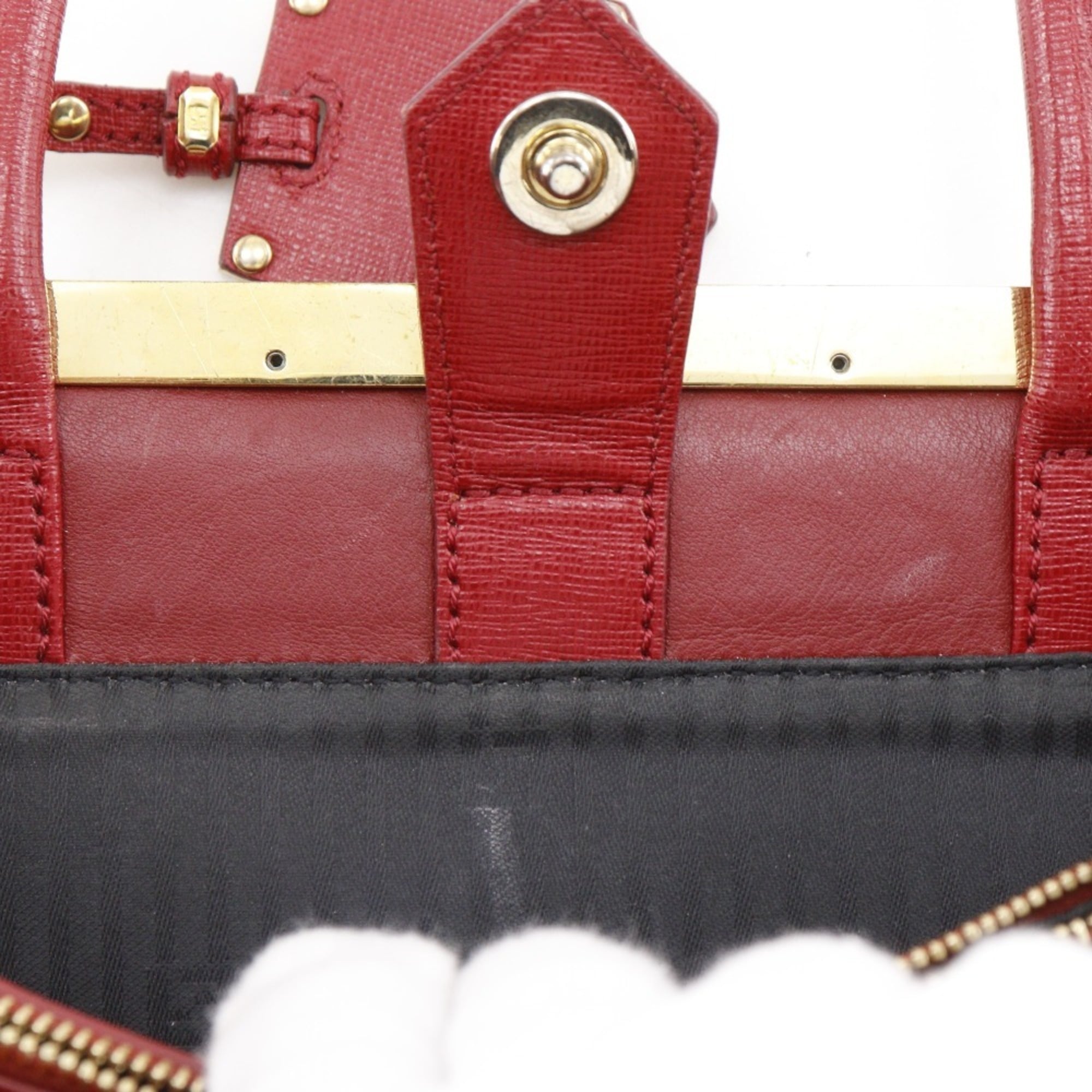 Fendi Red Color Leather Handbag (Pre-Owned)