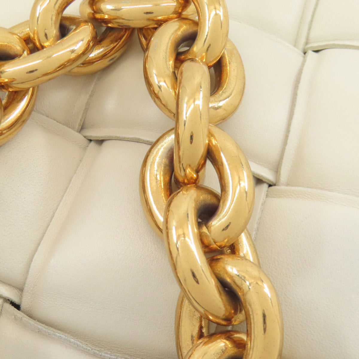 Bottega Veneta White Handbag (Pre-Owned)