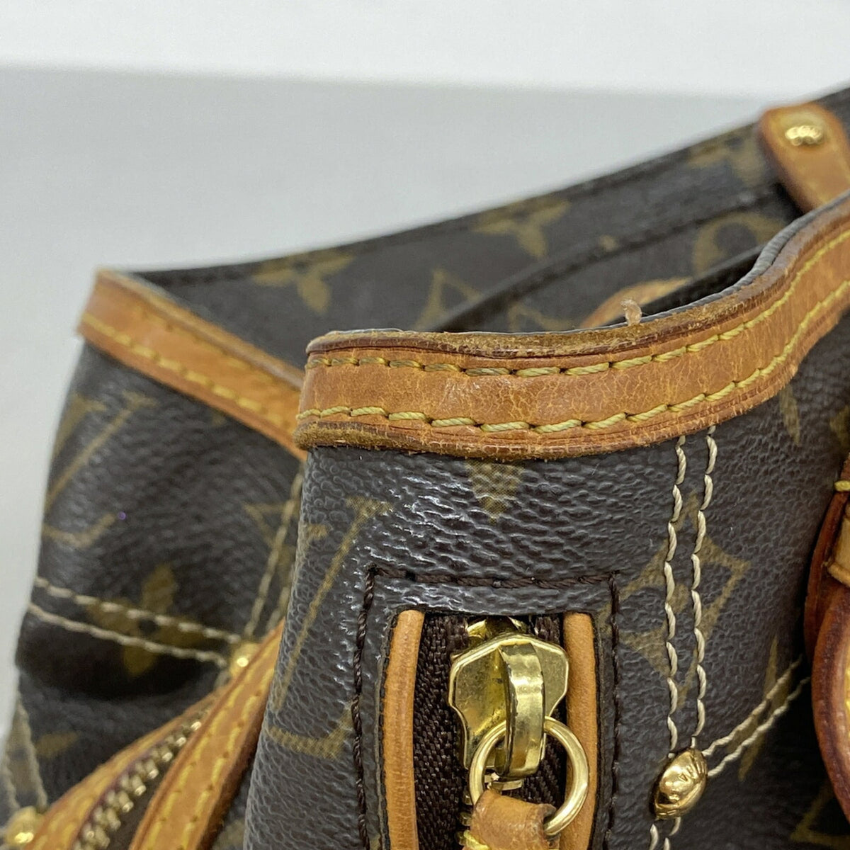 Louis Vuitton Brown Handbag (Pre-Owned)