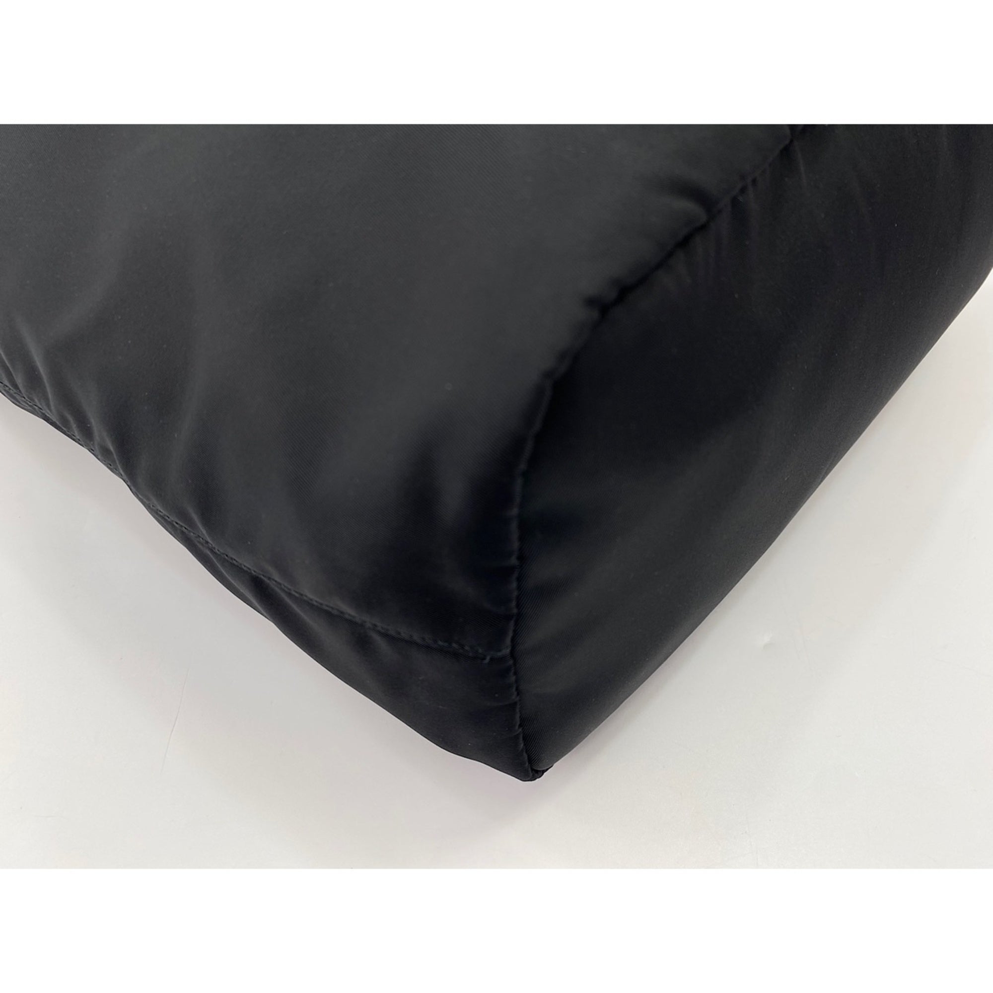 Prada Black Nylon Tote Bag (Pre-Owned)