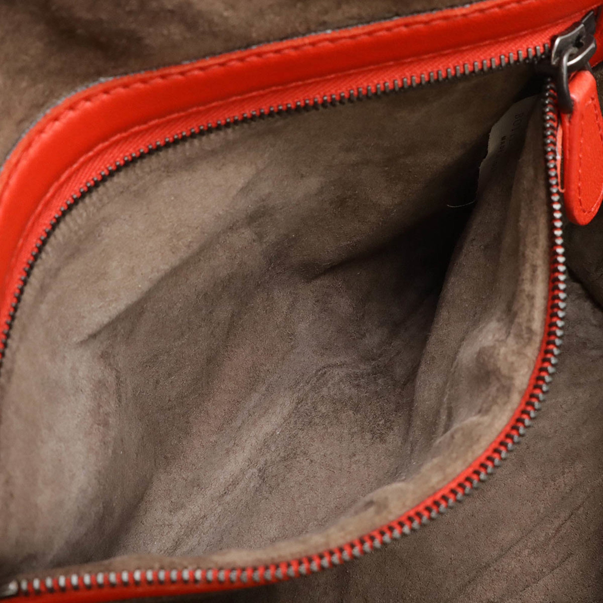 Bottega Veneta Intrecciato Black Red Color Intrecciato Pochette Shoulder Bag (Pre-Owned)