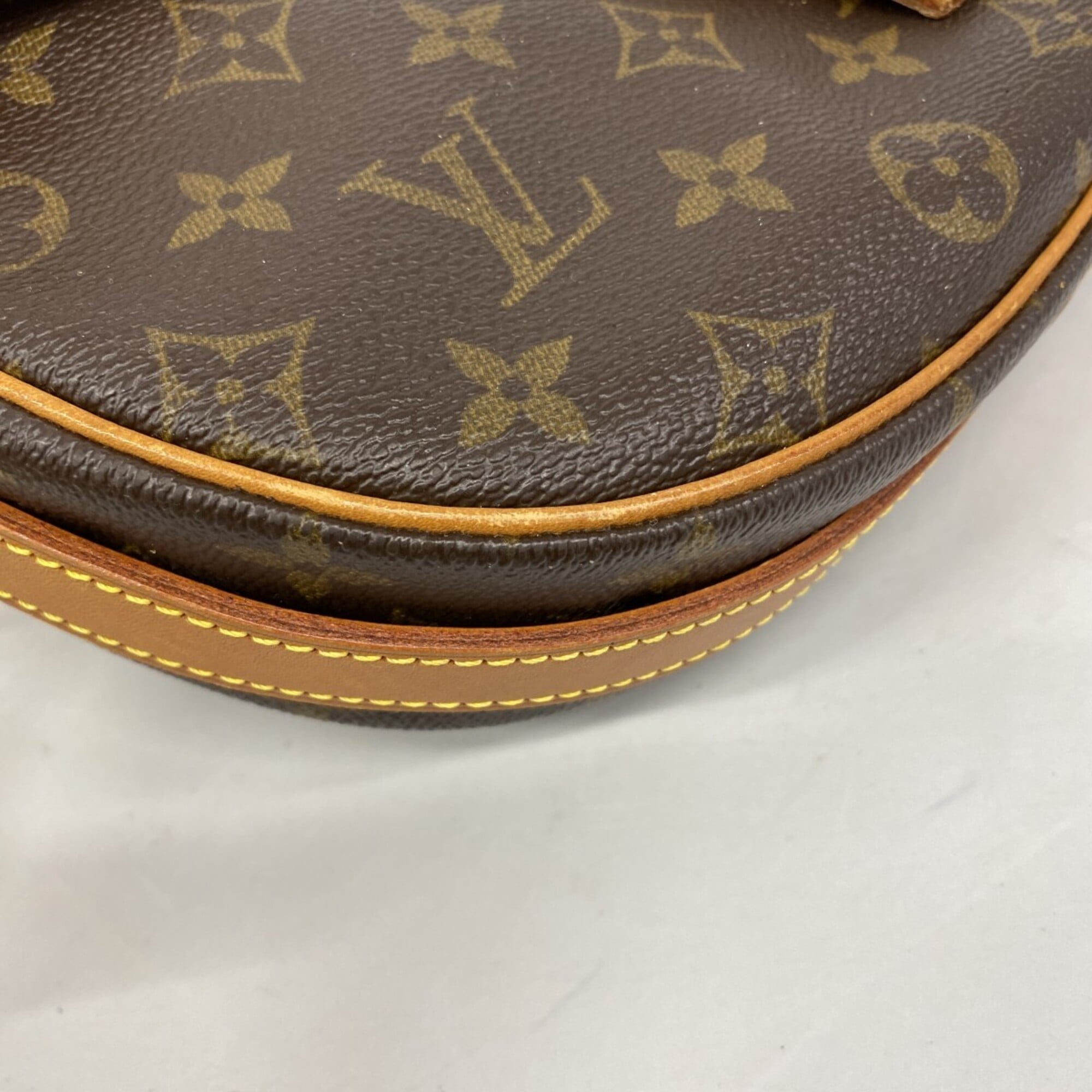 Louis Vuitton Brown Shoulder Bag (Pre-Owned)