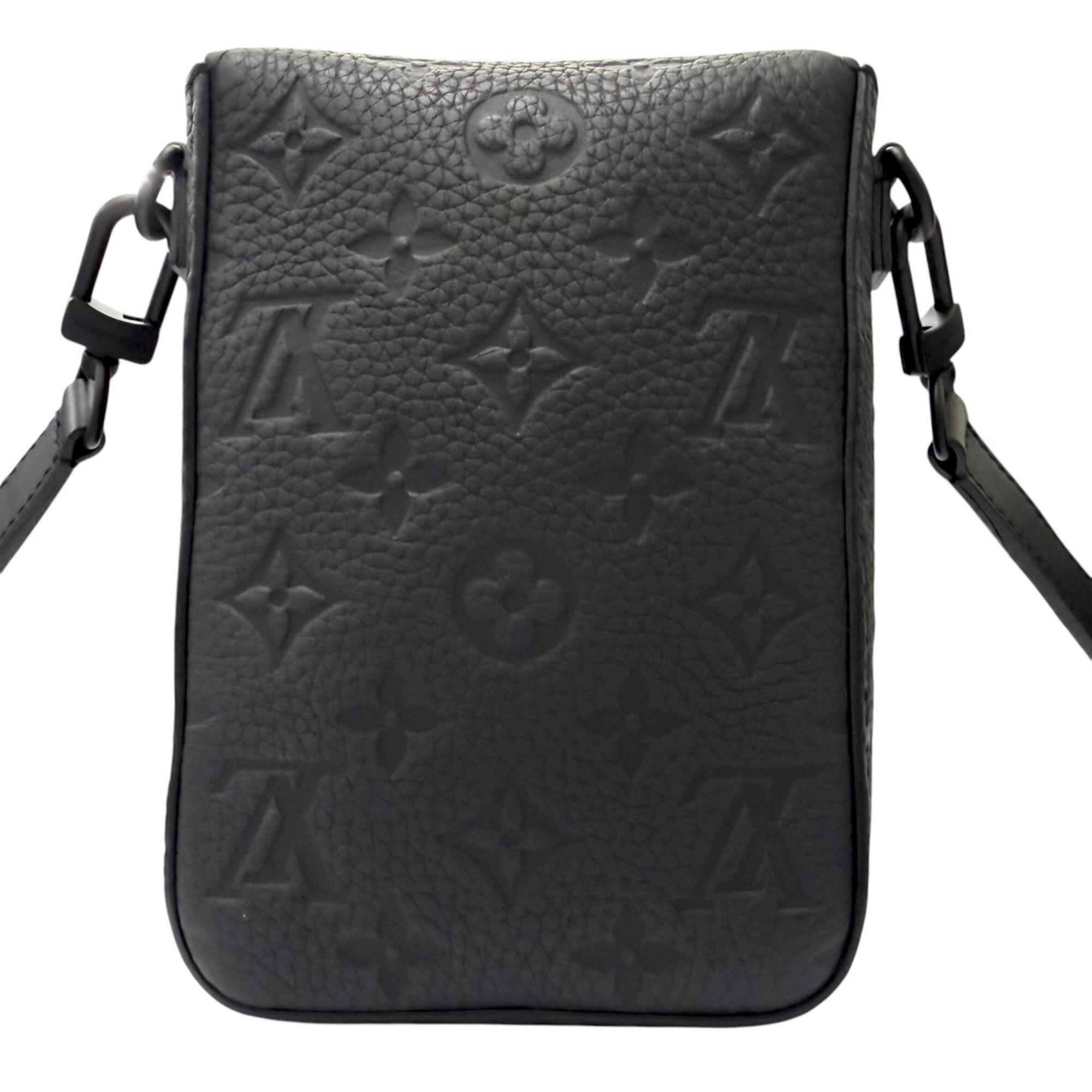 Louis Vuitton Black Leather Shoulder Bag (Pre-Owned)