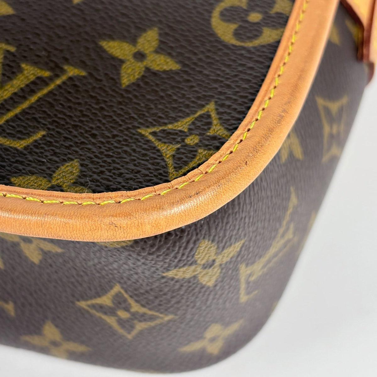 Louis Vuitton Monogram Brown Monogram Shoulder Bag (Pre-Owned)
