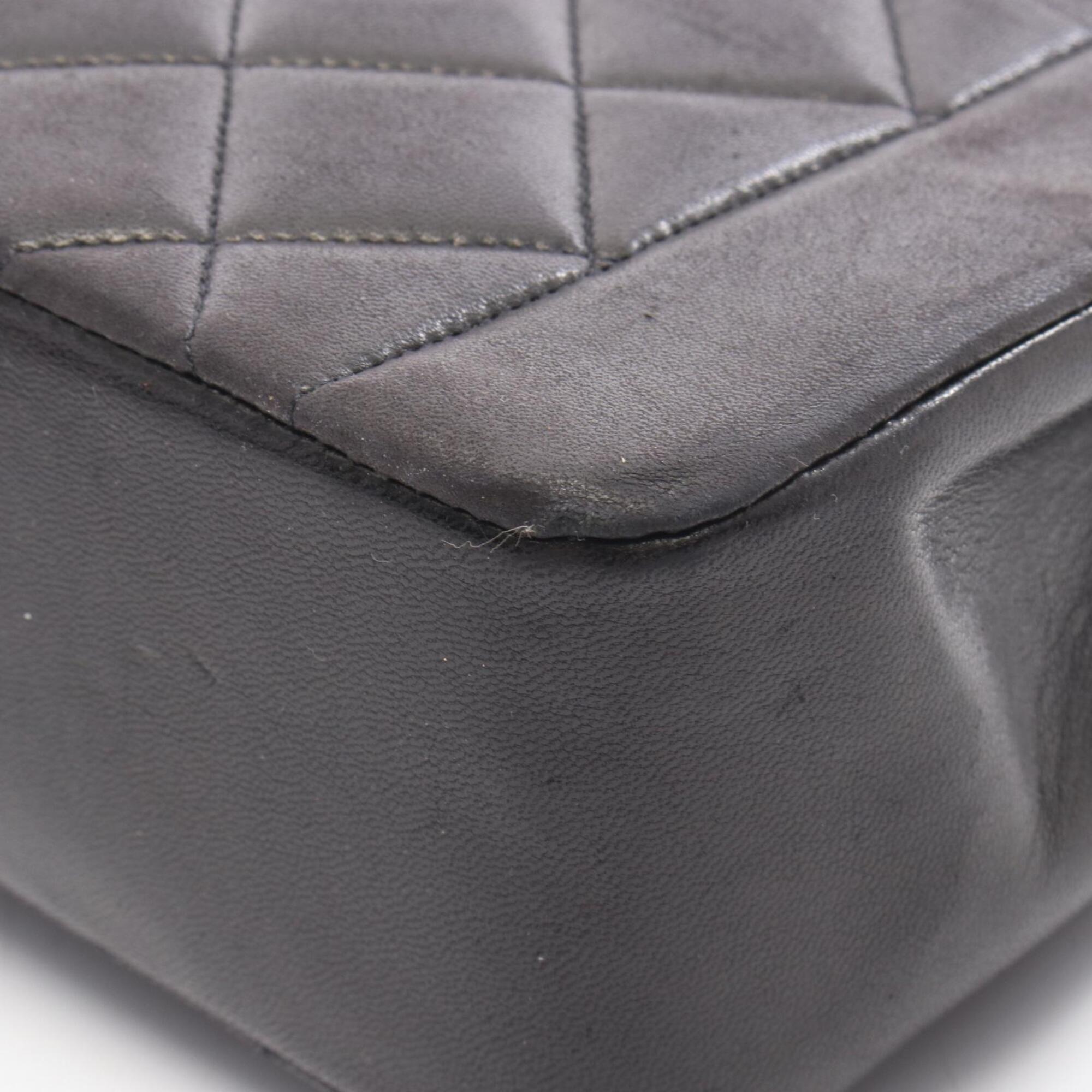 Chanel Black Leather Handbag Shoulder Bag (Pre-Owned)