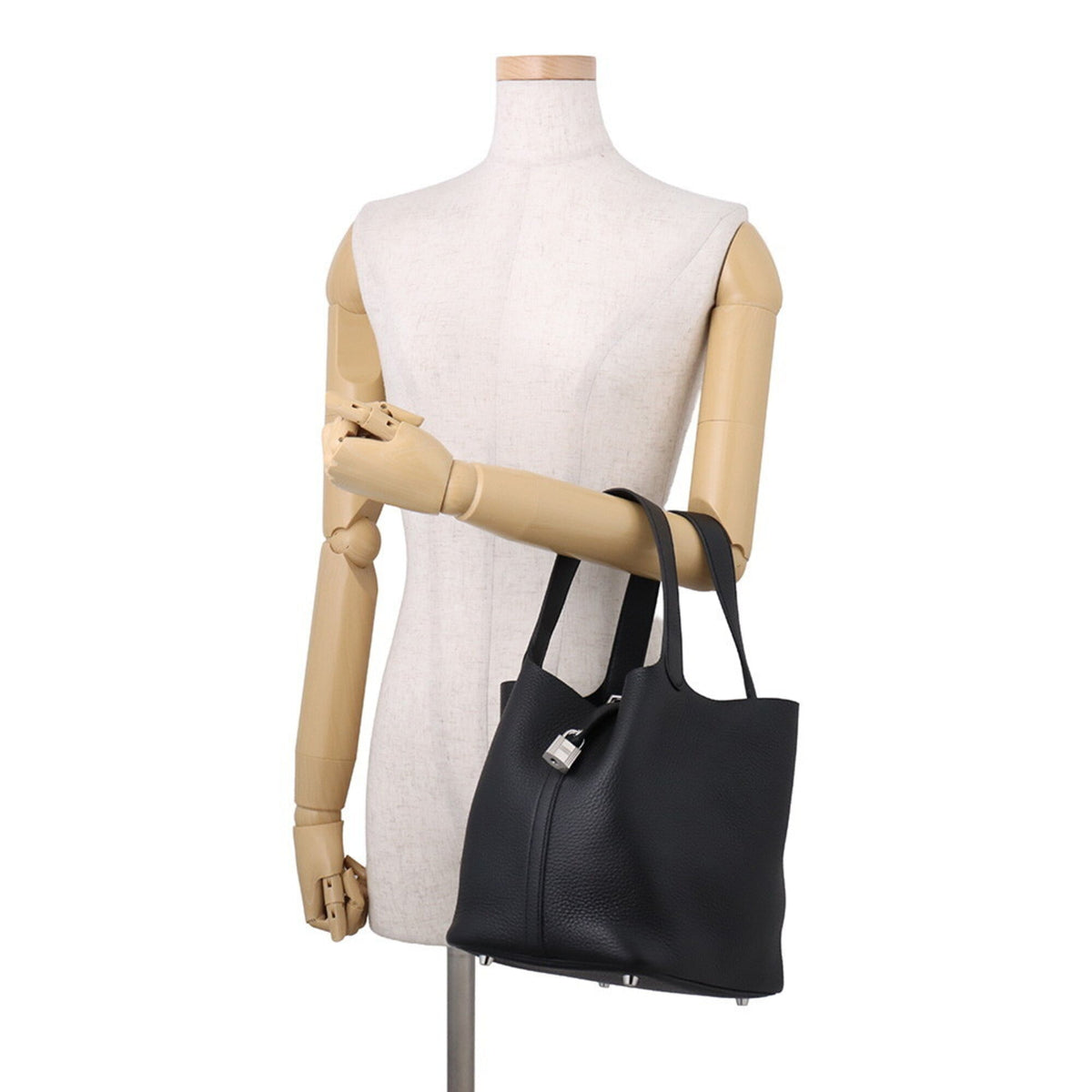 Hermes Black Taurillon Clemence Leather Handbag (Pre-Owned)