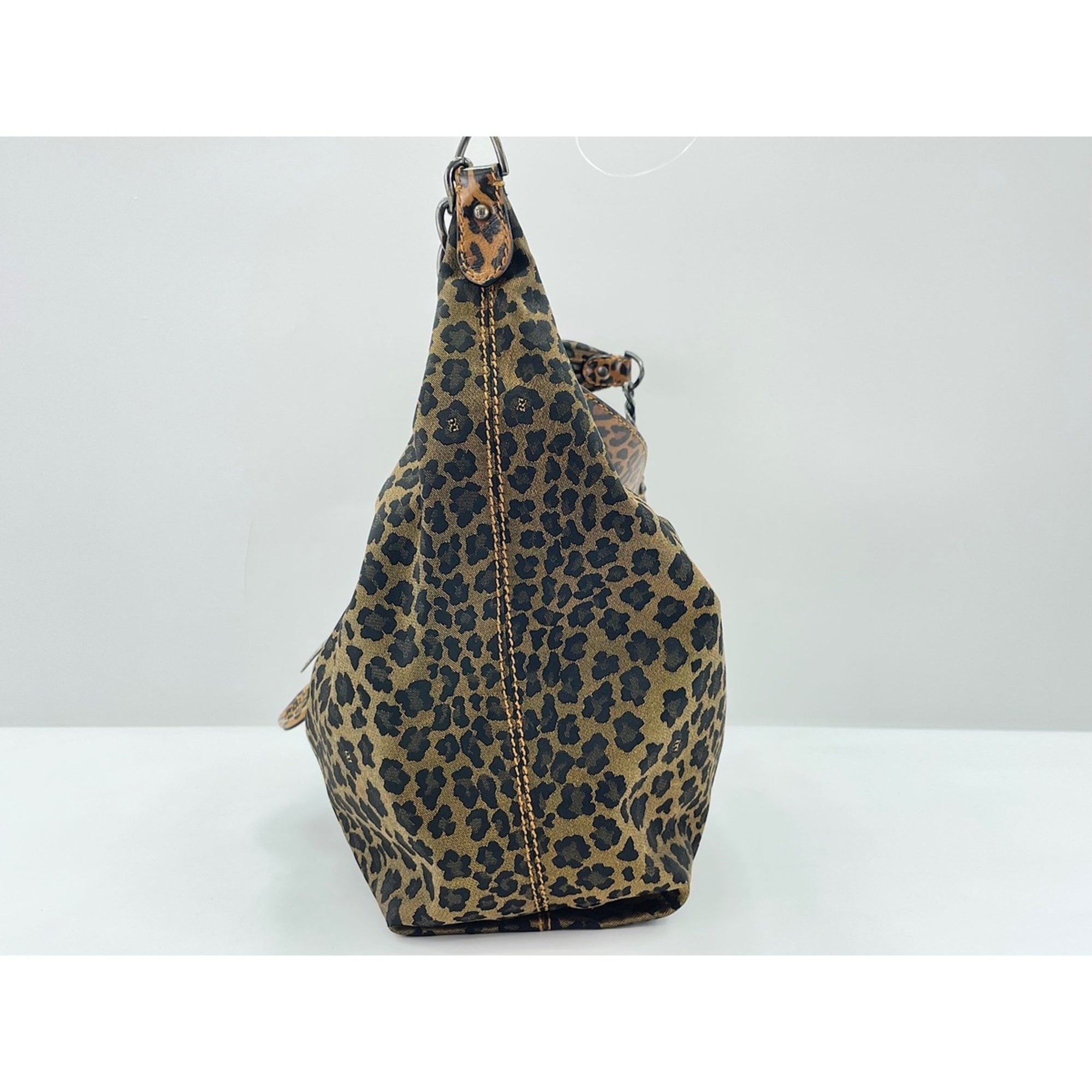 Fendi Brown Shoulder Bag (Pre-Owned)