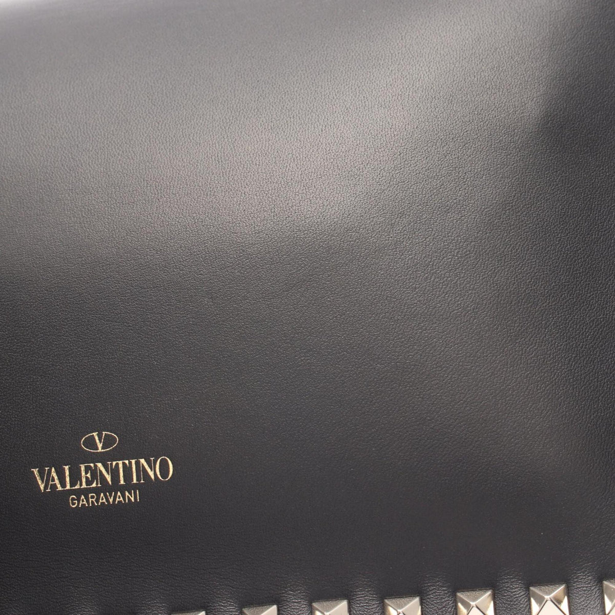 Valentino Black Leather Clutch Bag (Pre-Owned)